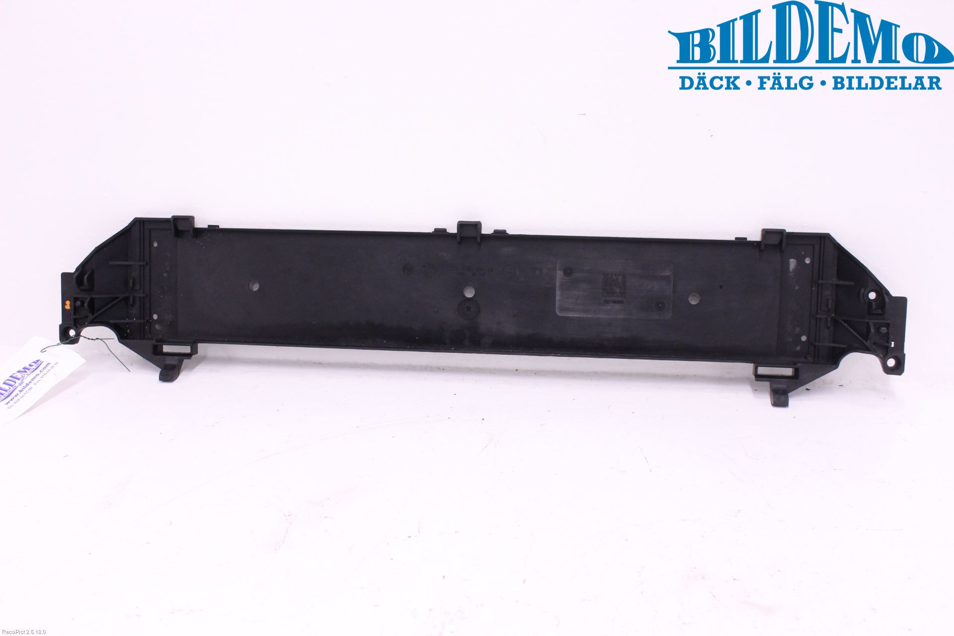 BMW 5 F10/F11/F18 09-17 Kylarfäste-Ram-Balk