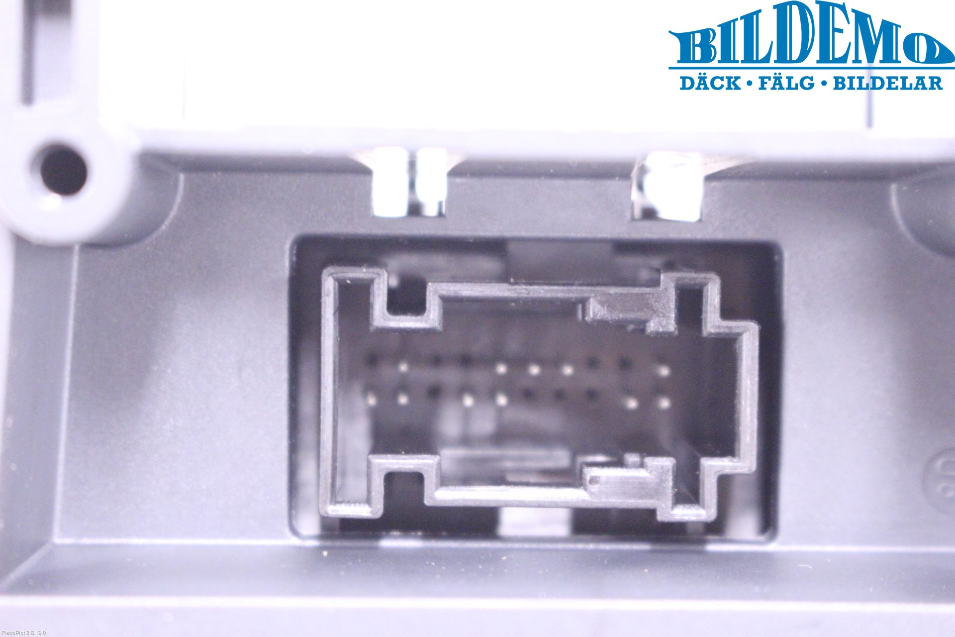 Mercedes-Benz MB C-KLASS (W205) 14-21 Strömställare Färddator