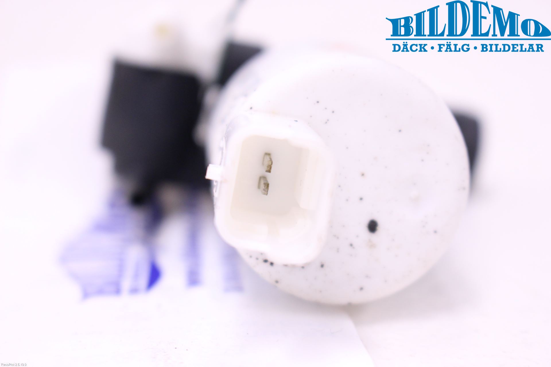 Renault TRAFIC   02-14 Spolarpump Vindruta