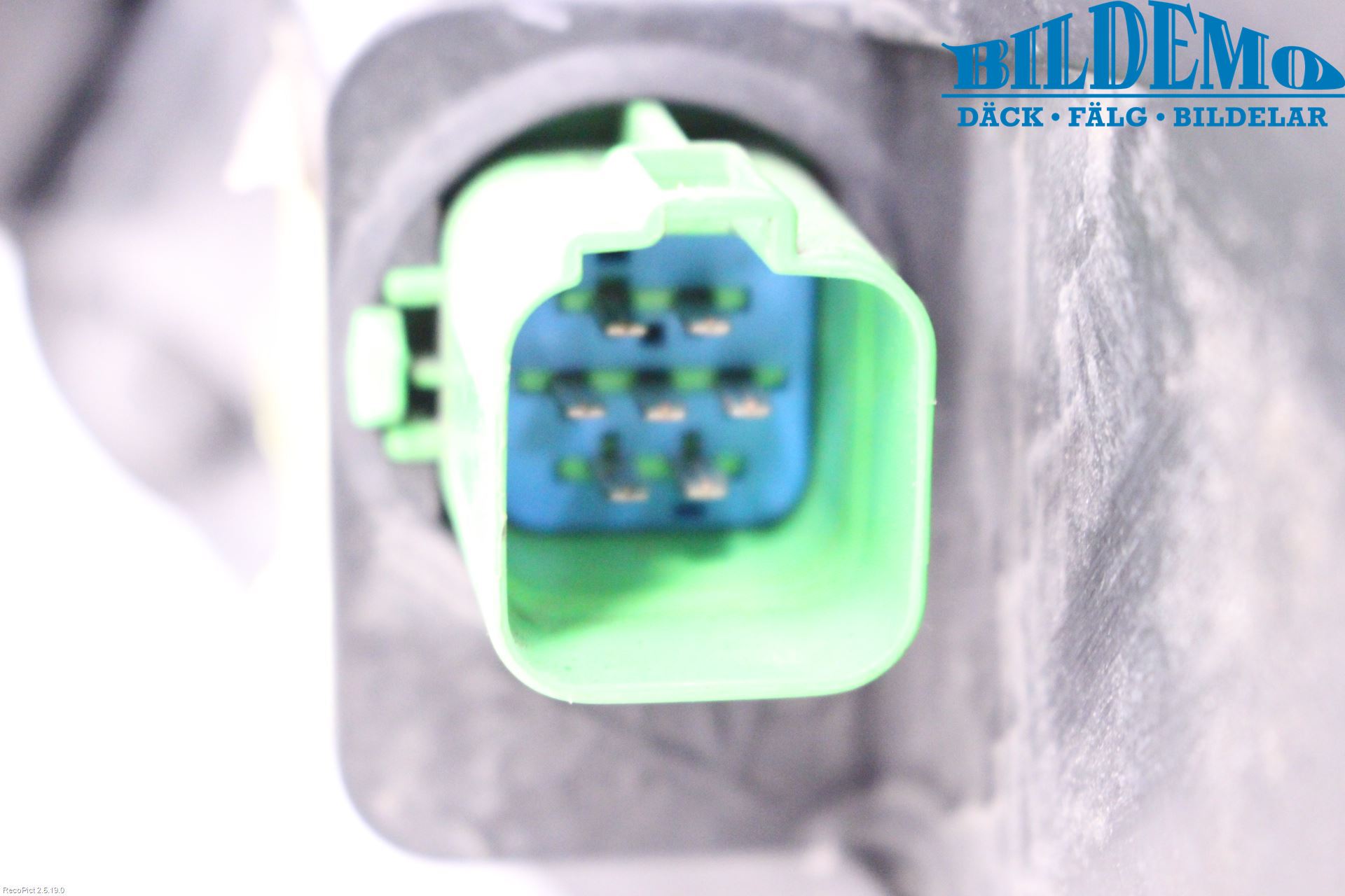 Ford FIESTA     02-05 Strålkastare Höger