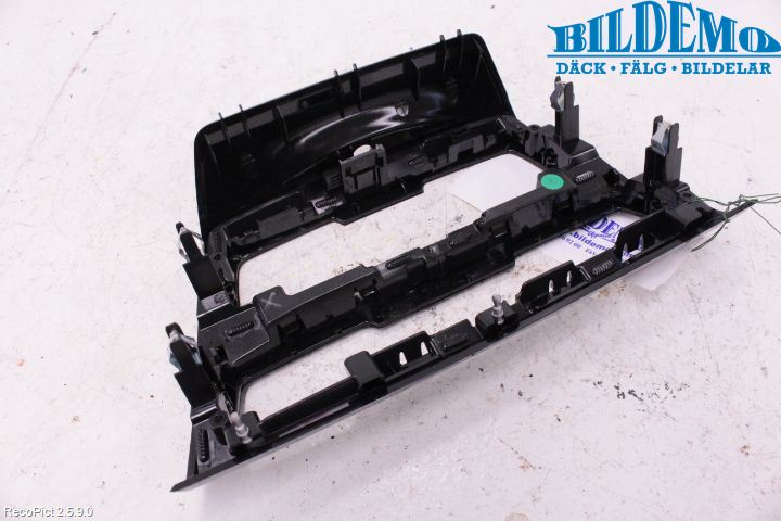 BMW X1 F48 15-22 Instrumentbräda Inlägg-Dekorlist