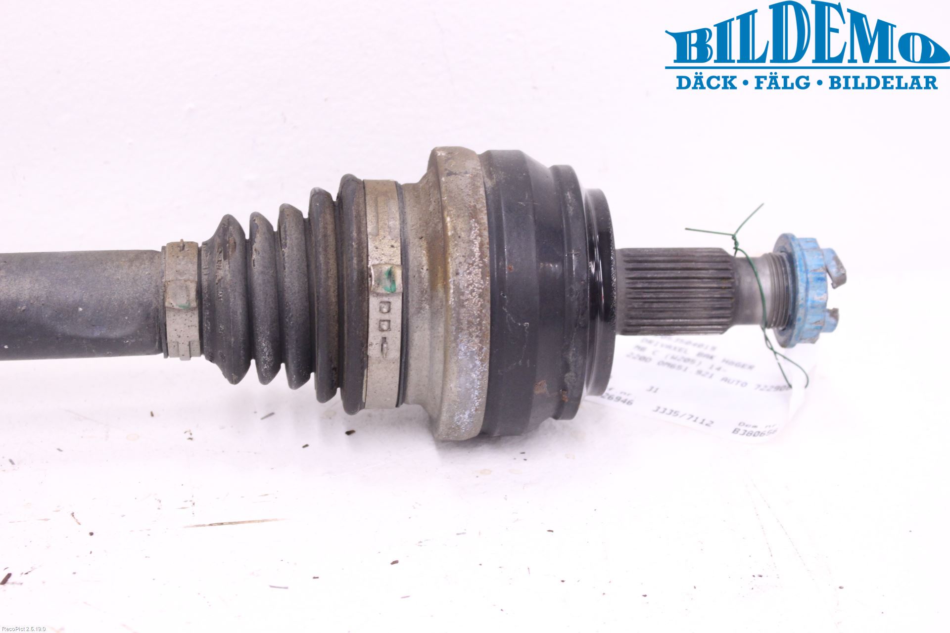 Mercedes-Benz MB C-KLASS (W205) 14-21 Drivaxel Bak Höger