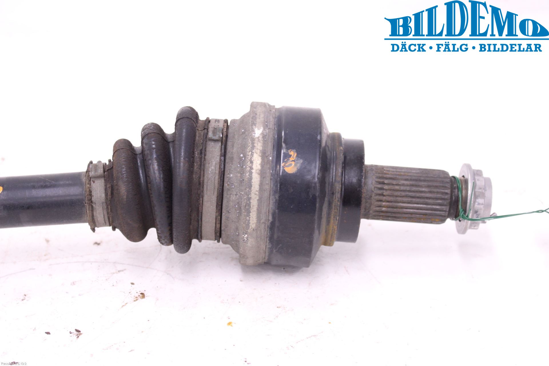 BMW 1 F20/F21 11-19 Drivaxel Bak Höger