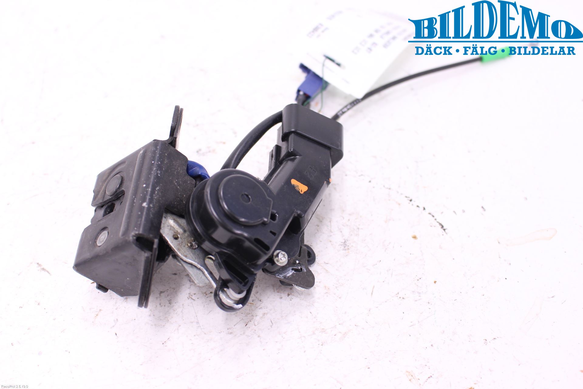 Toyota COROLLA 02-07 Låskista Baklucka