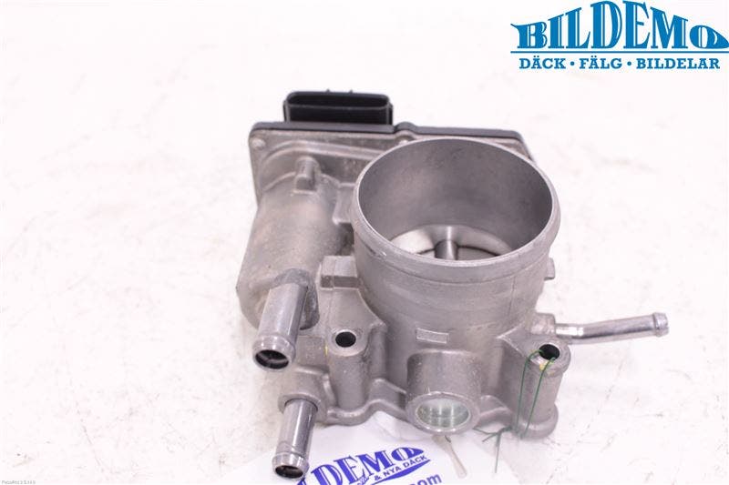 Hyundai VELOSTER 12-17 Injspjällhus