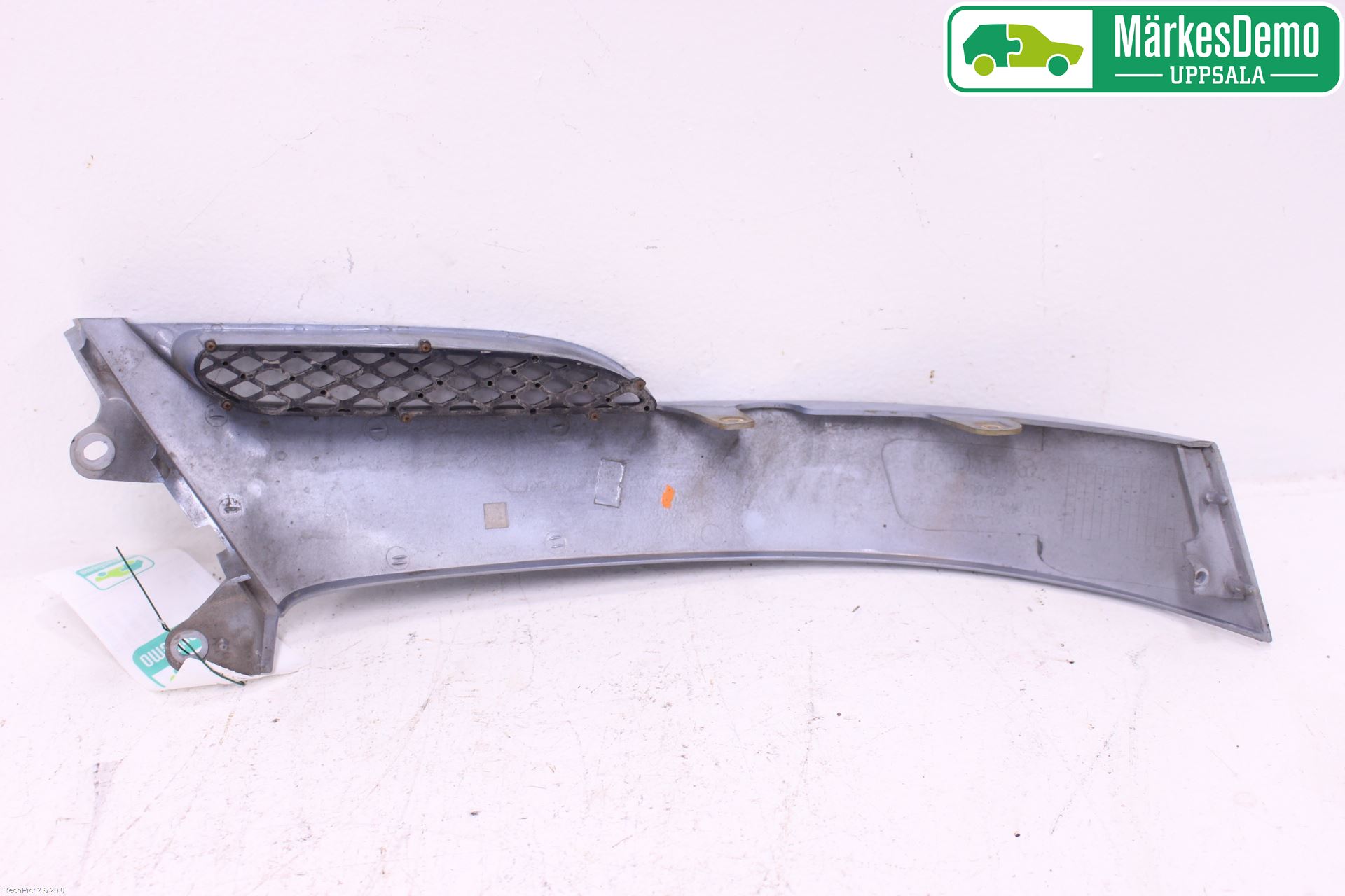 Chevrolet TACUMA Strålkastarsarg Vänster