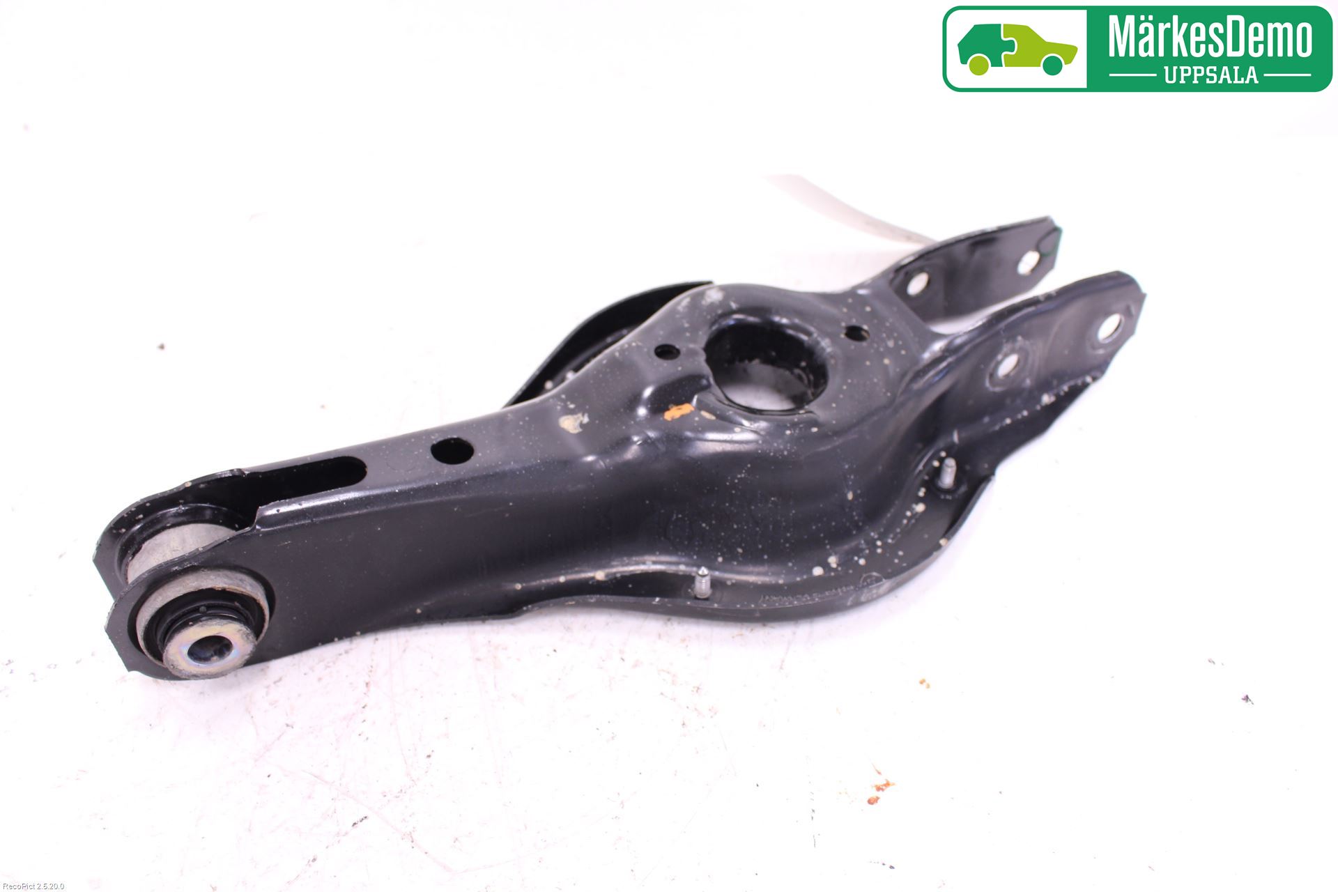 BMW 3 F30/F31/F80 12-19 Bärarm Bak Höger