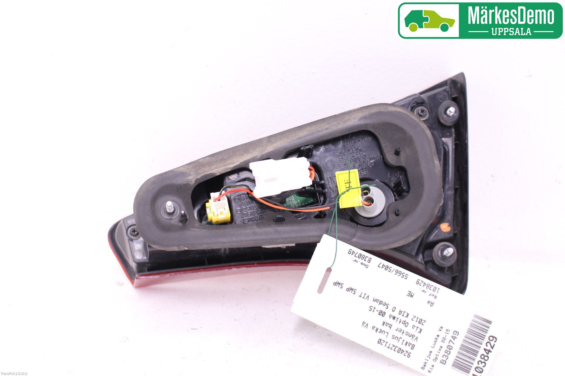 Kia OPTIMA 00-15 Bakljus Lucka Vä