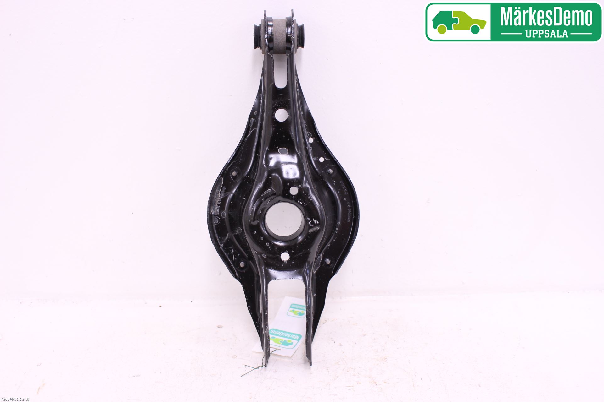 BMW 3 F30/F31/F80 12-19 Bärarm Bak Höger