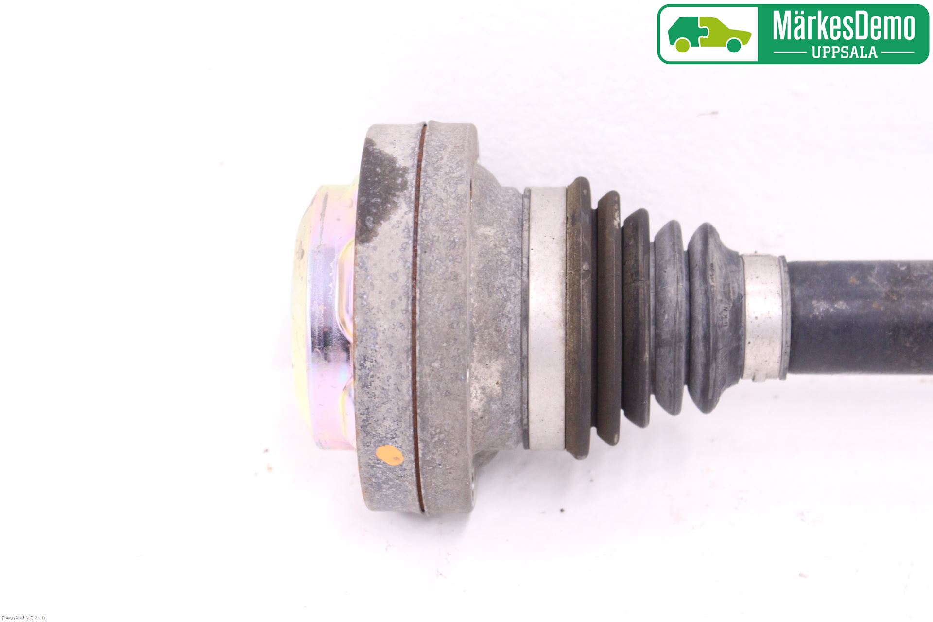 Audi A4 12-15 Drivaxel Bak Höger