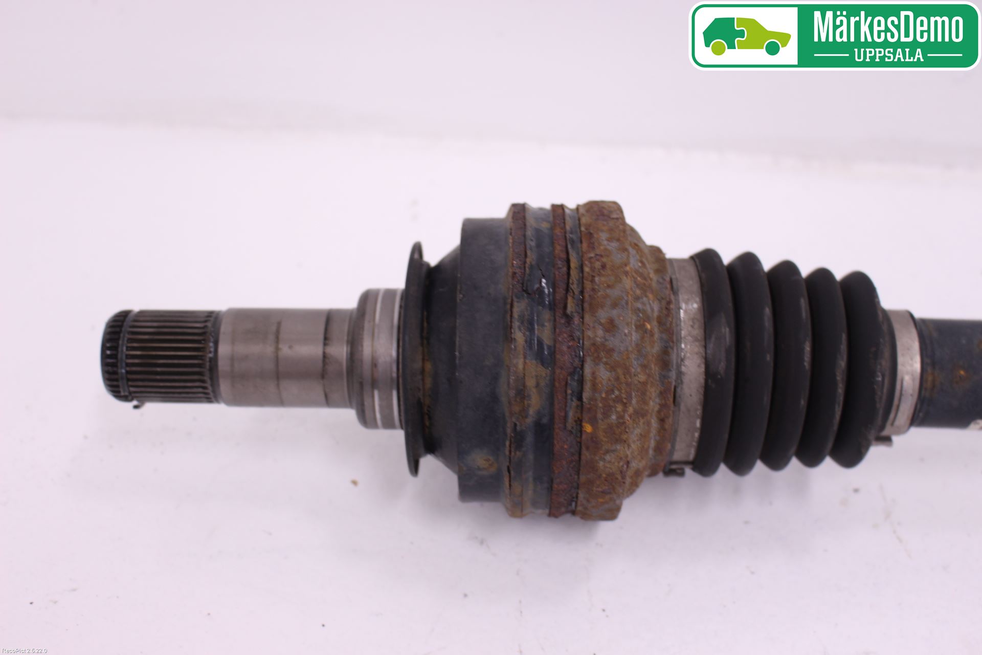 Volkswagen VW TOUAREG 7P 11-18 Drivaxel Bak Höger
