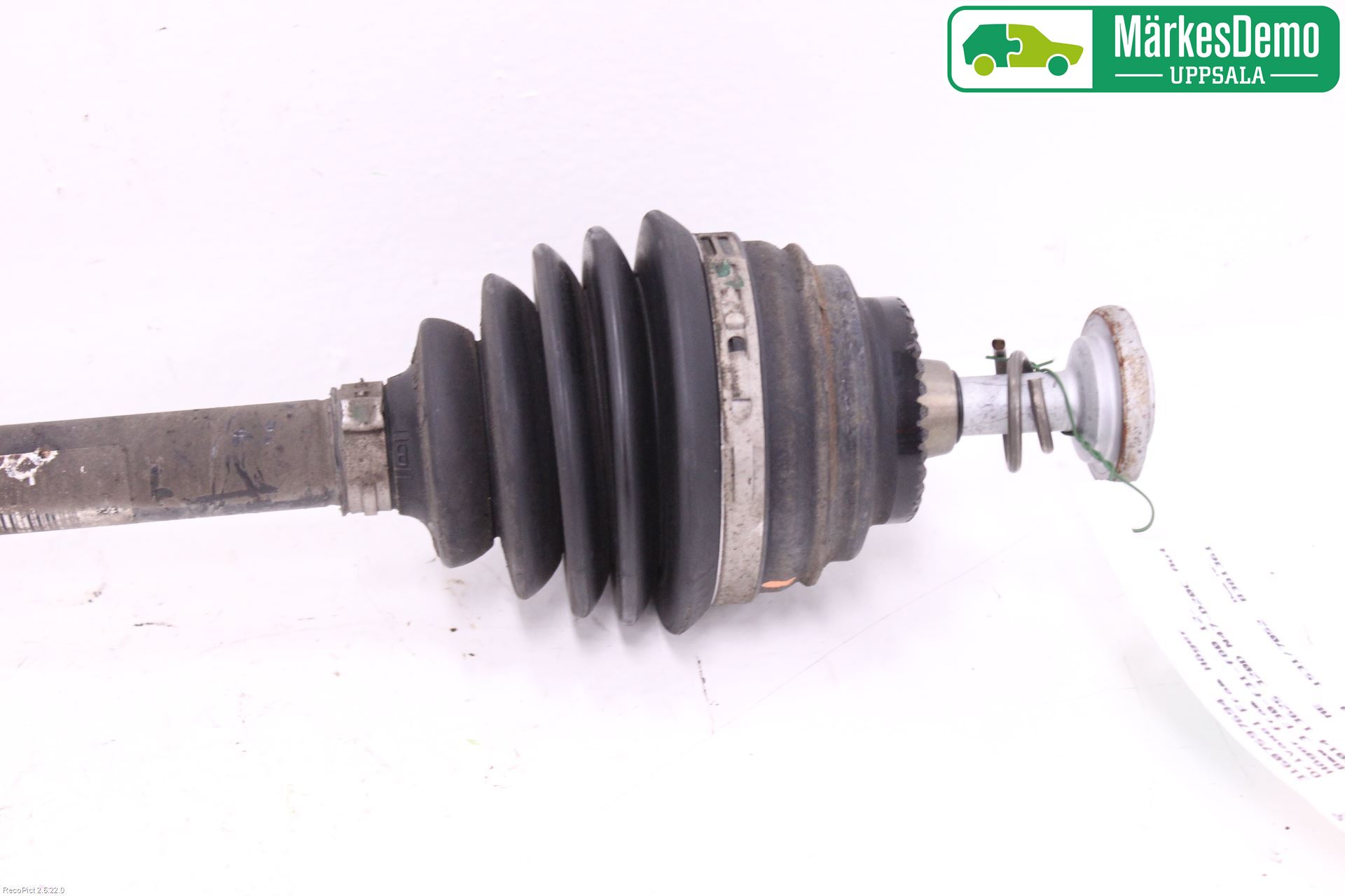 BMW 3 F30/F31/F80 12-19 Drivaxel Fram Höger