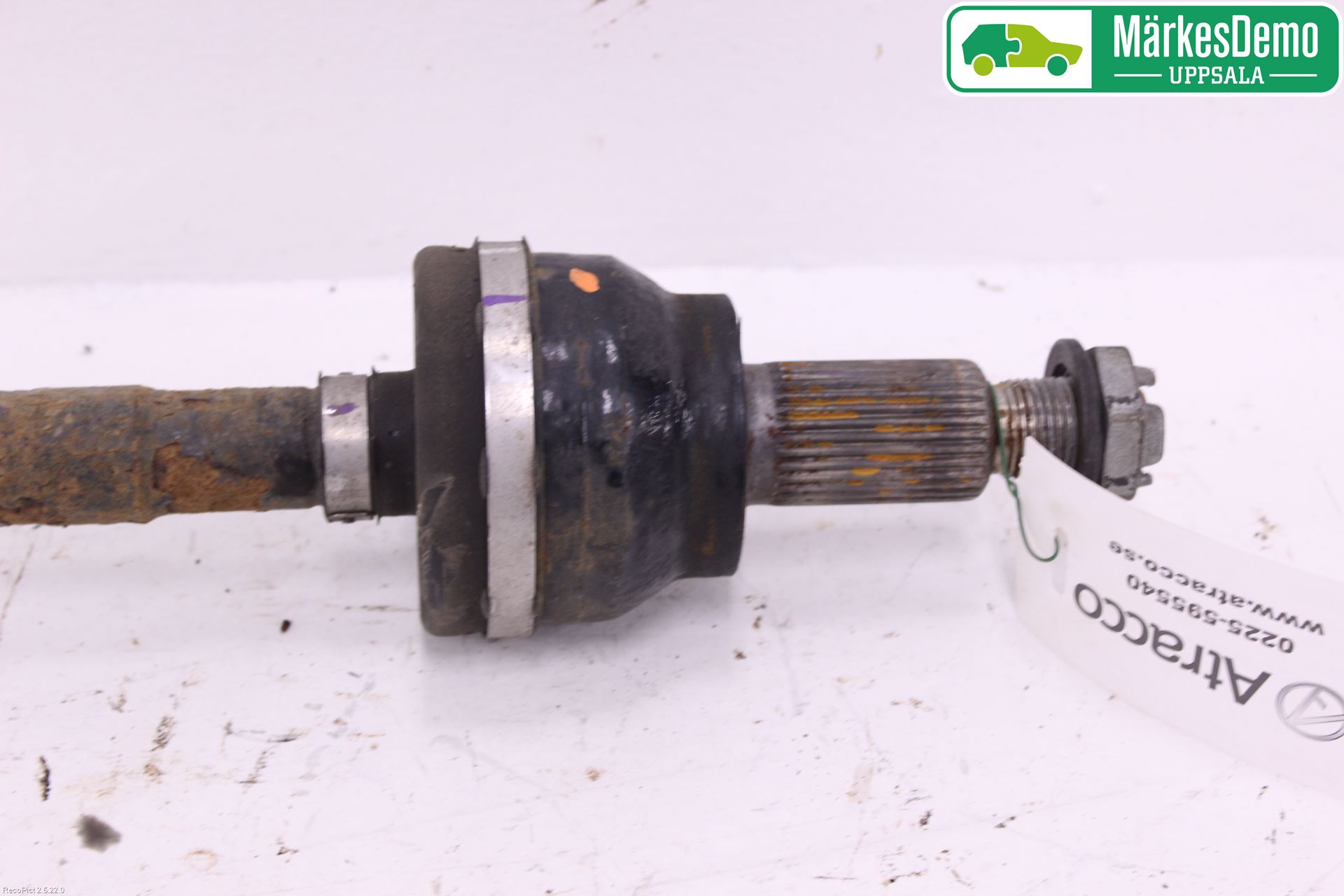 Jaguar XE (X760) 15-24 Drivaxel Bak Vänster