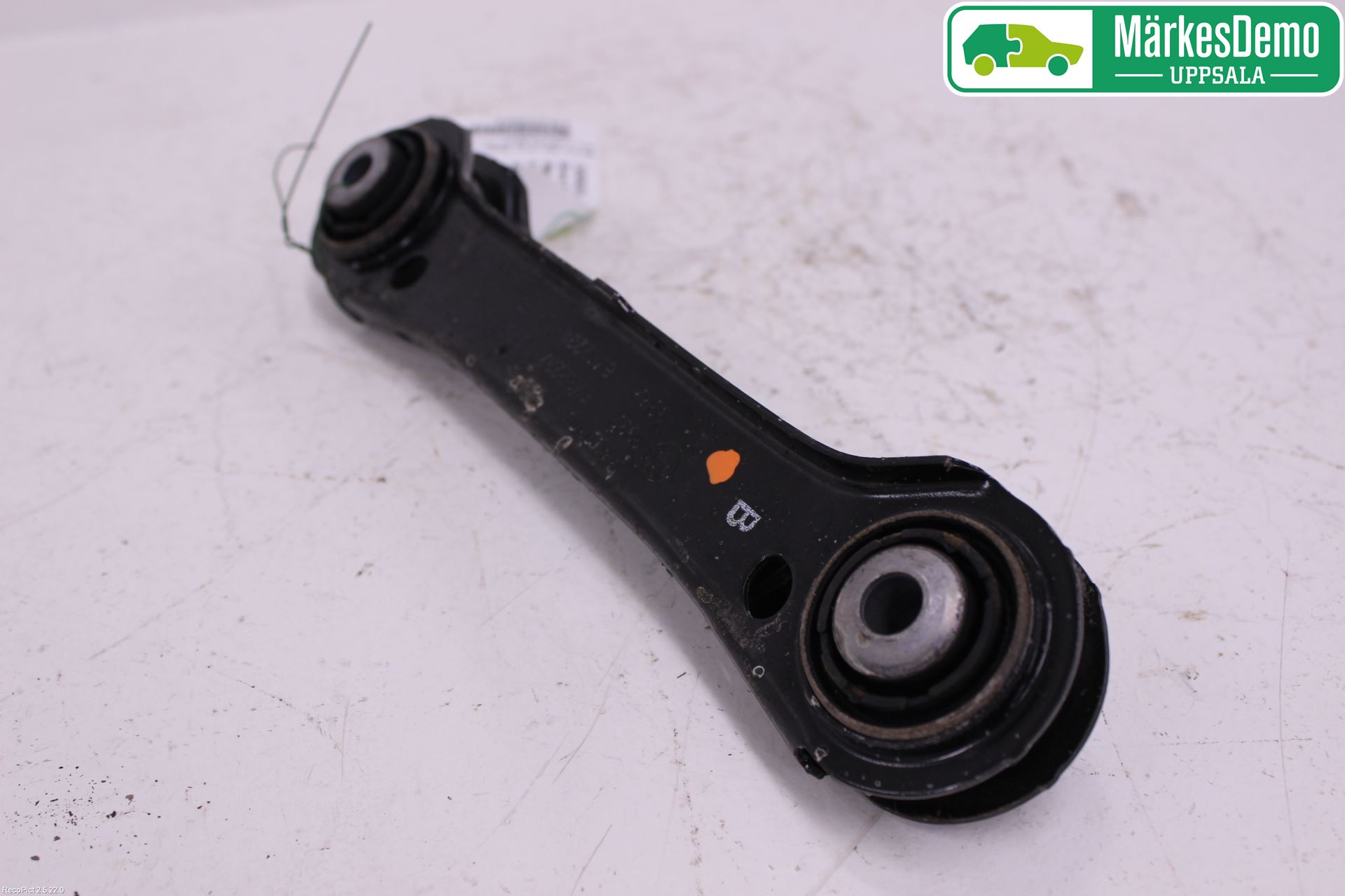 BMW 1 E87/81 5D/3D 03-11 Bärarm Bak Övre Höger