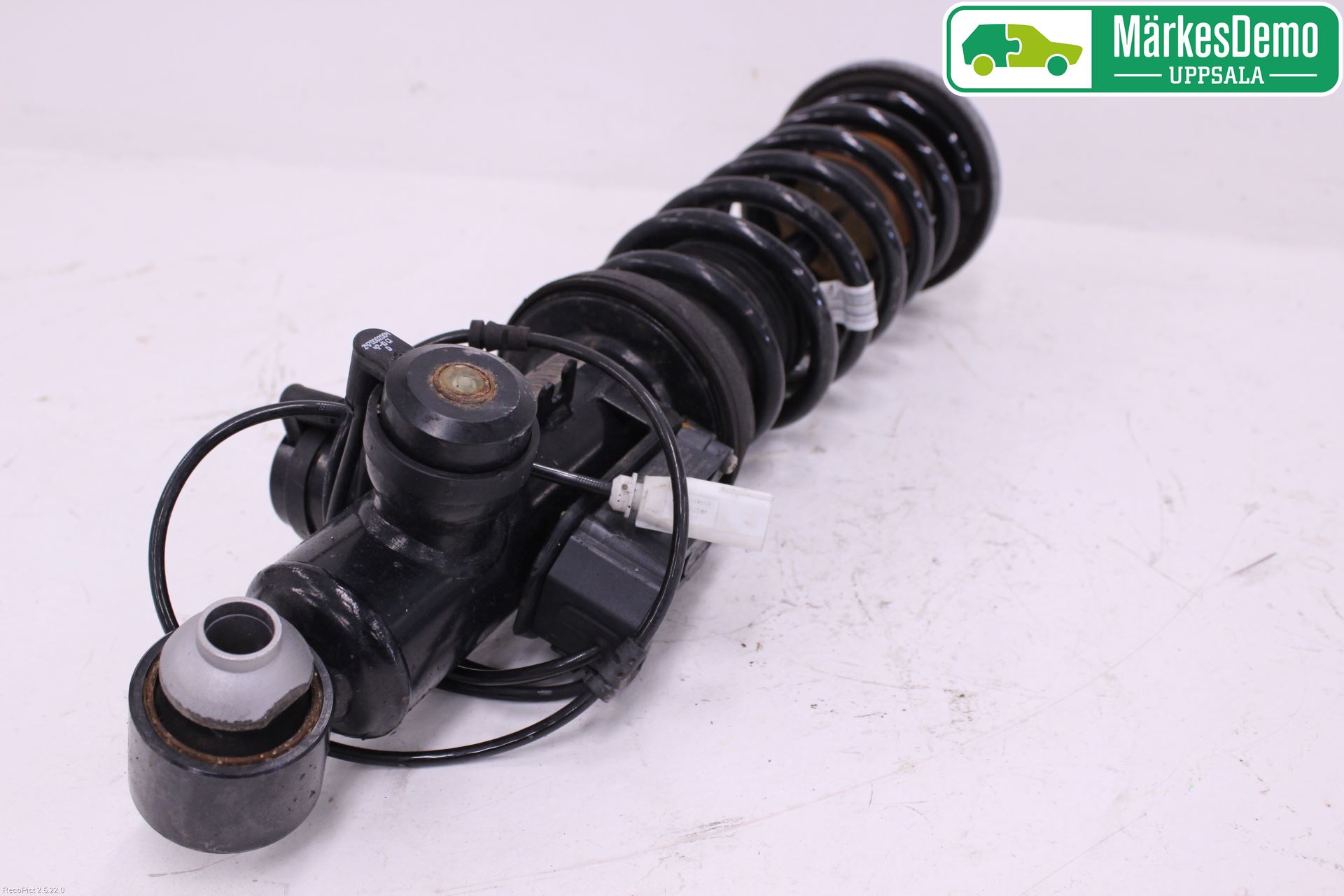 BMW 6 F12/F13 10-18 Fjäderben Bak Höger