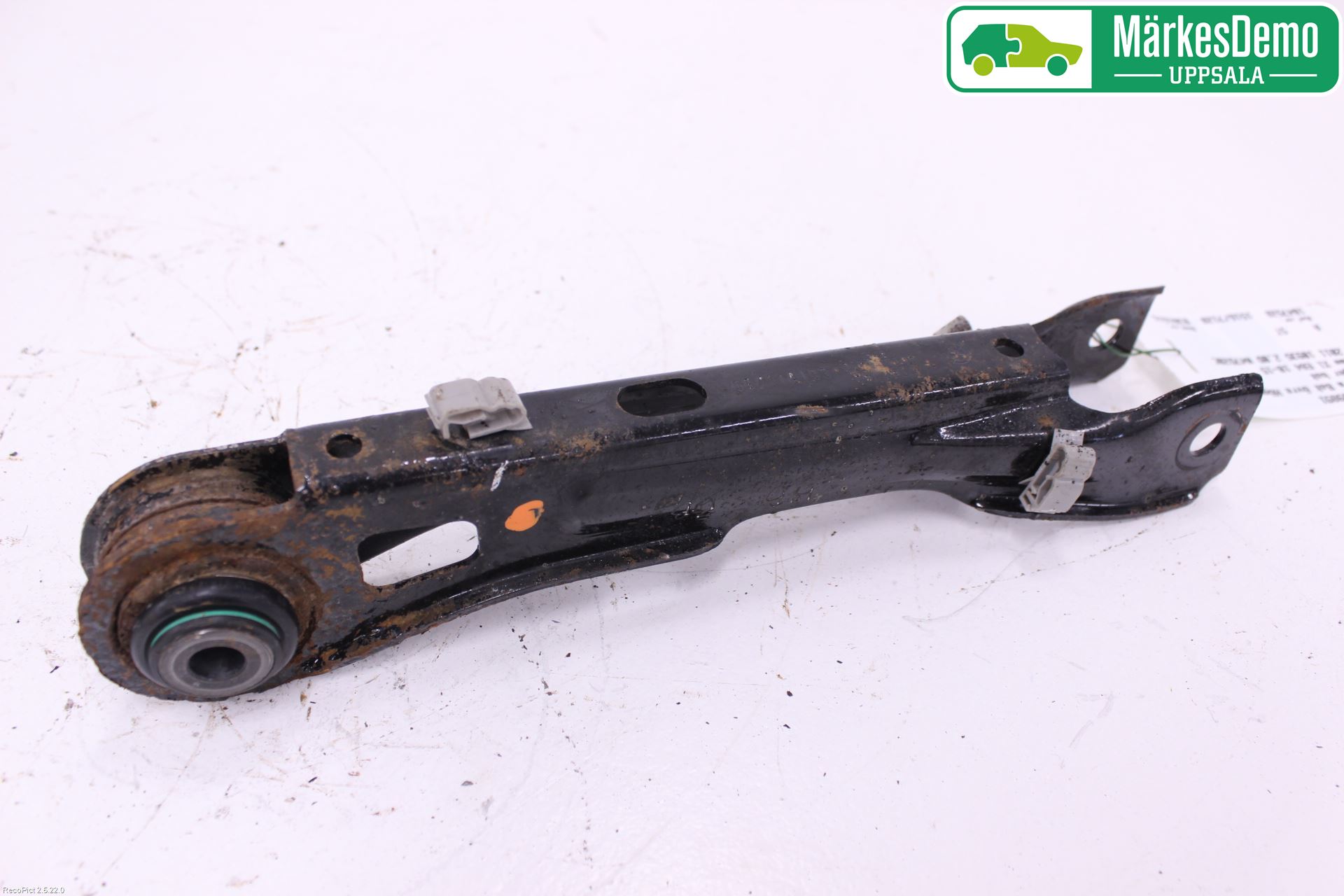 BMW X1 E84 10-15 Bärarm Bak Övre Höger