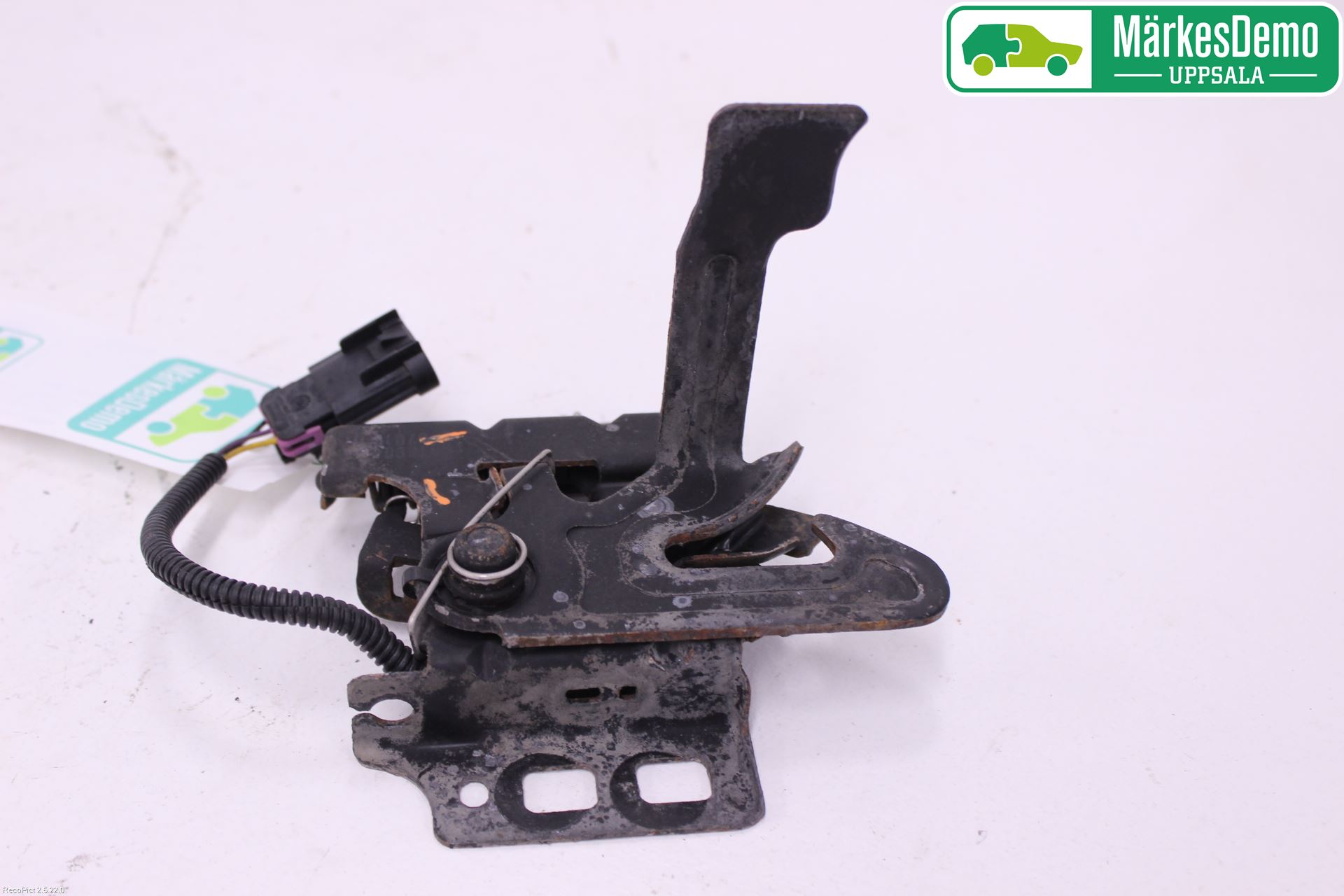 Chevrolet AVALANCHE Huvlås