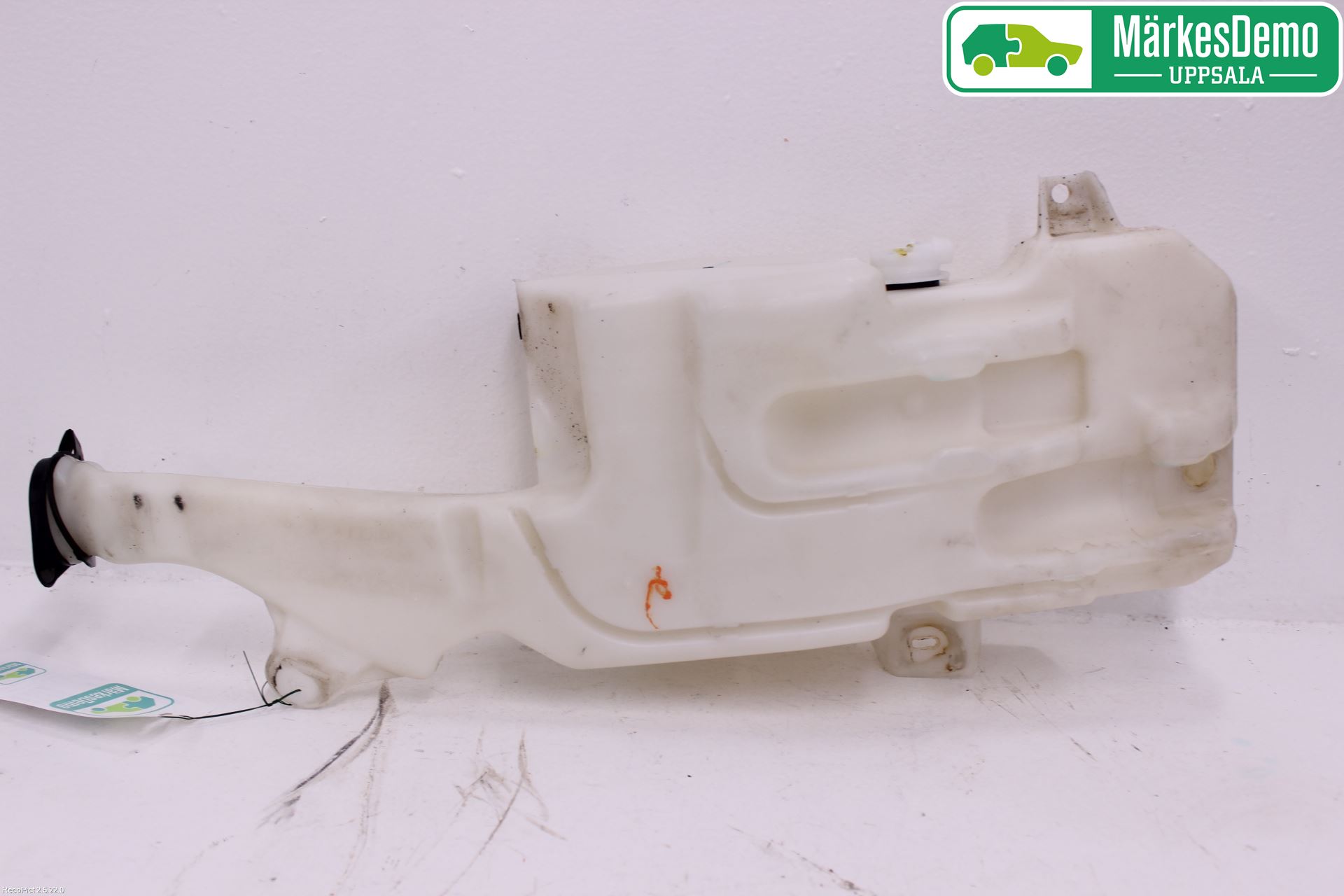 Chevrolet AVALANCHE Spolartank Vindruta
