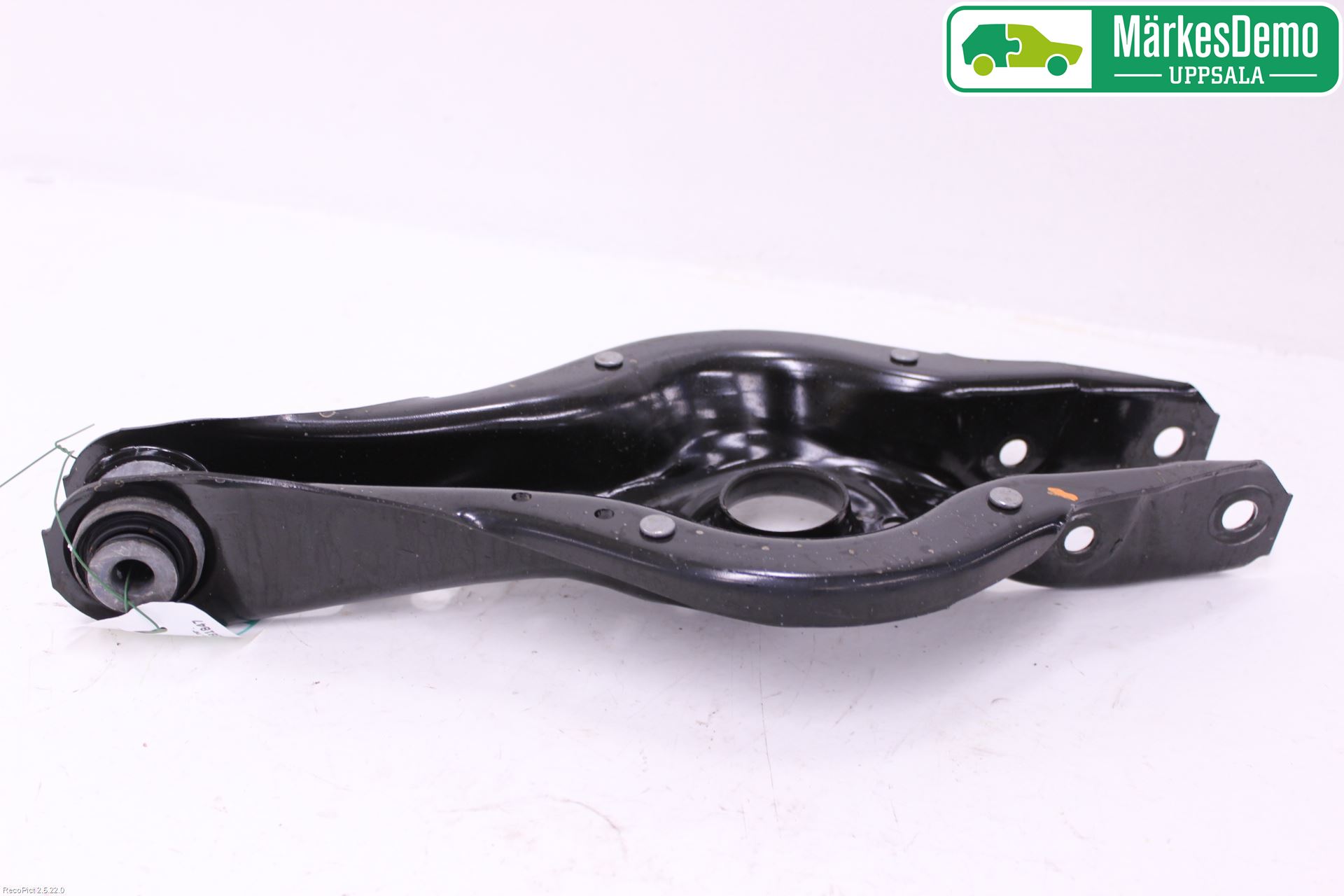 BMW 3 F30/F31/F80 12-19 Bärarm Bak Höger