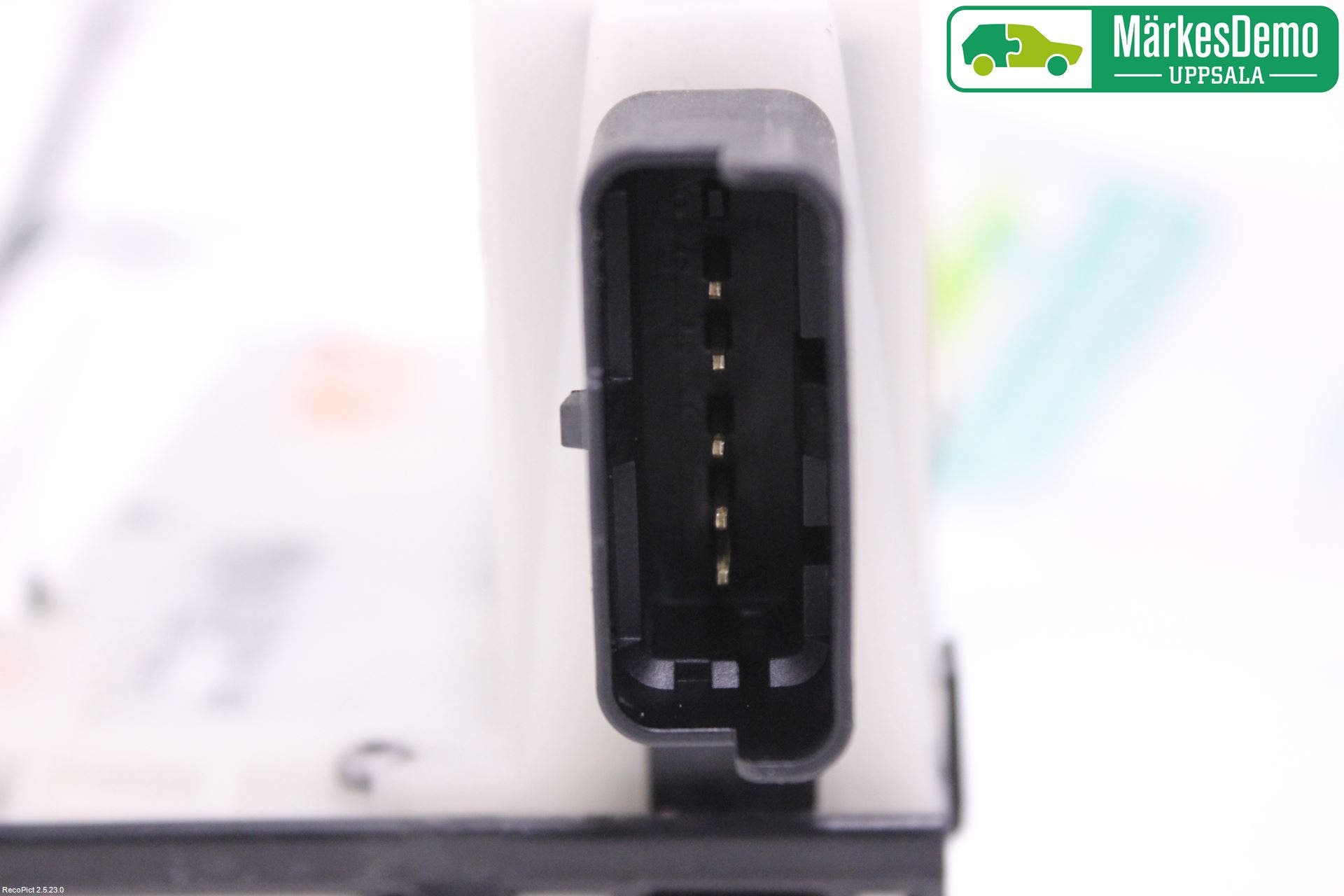 Peugeot 2008 13-20 Låskista-Dörrlås