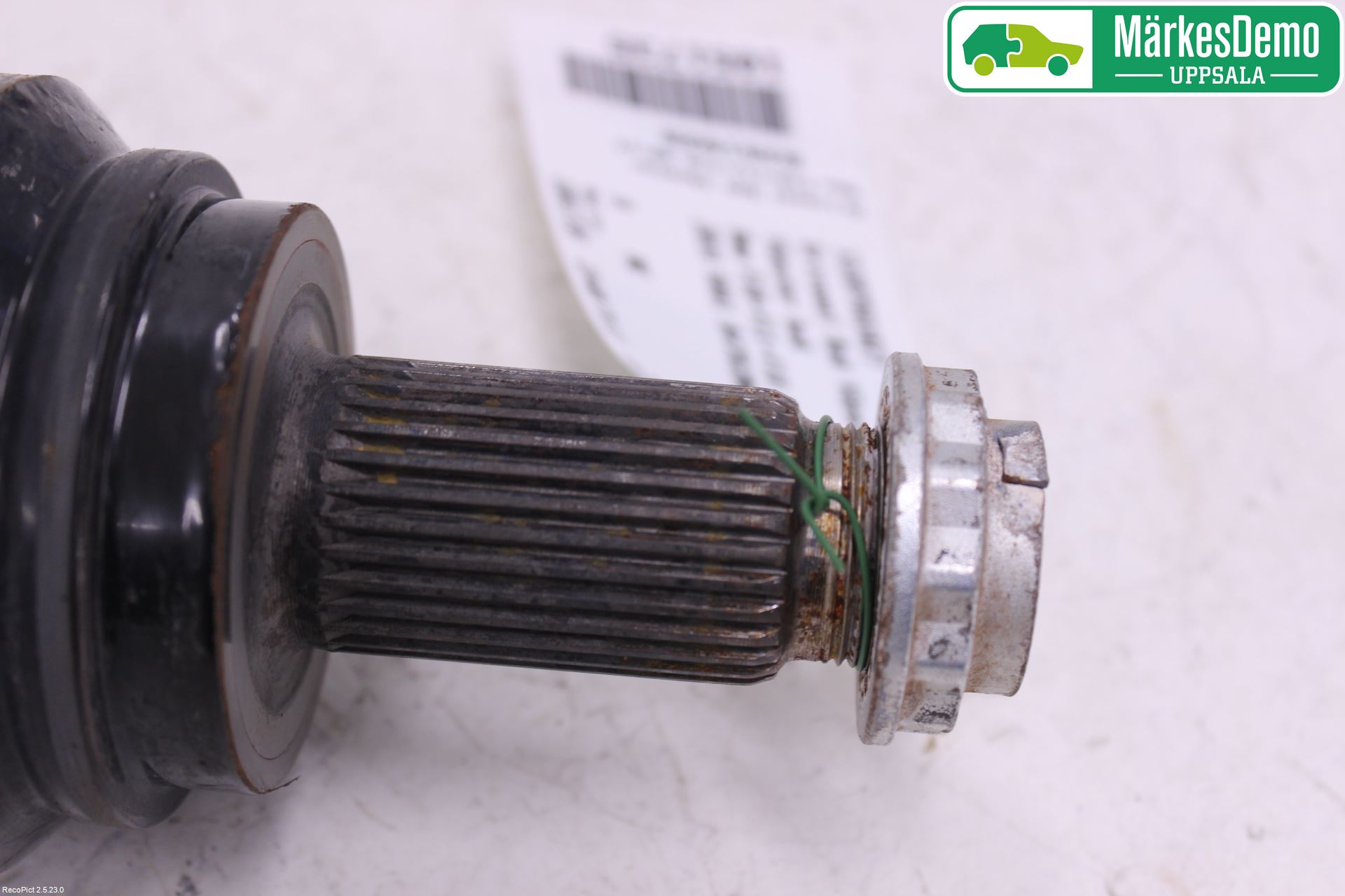 BMW 5 F10/F11/F18 09-17 Drivaxel Bak Vänster