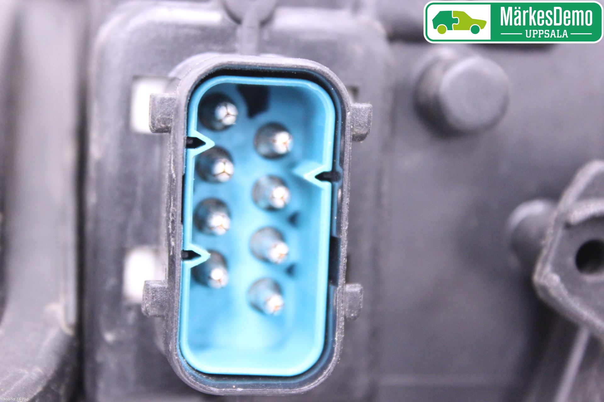 BMW 7 E38      93-01 Strålkastare Höger