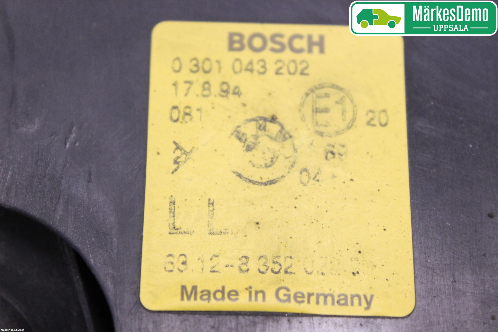 BMW 7 E38      93-01 Strålkastare Höger