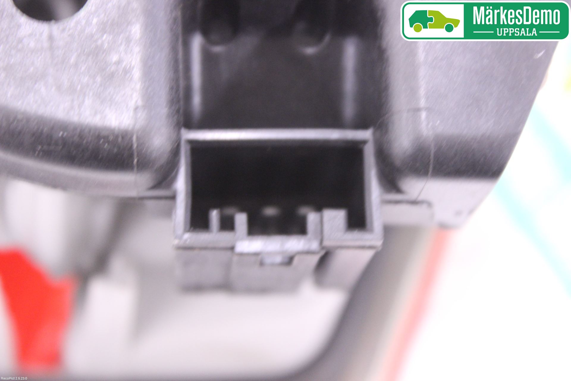 BMW 3 E46      98-05 Bakljus Lucka Hö