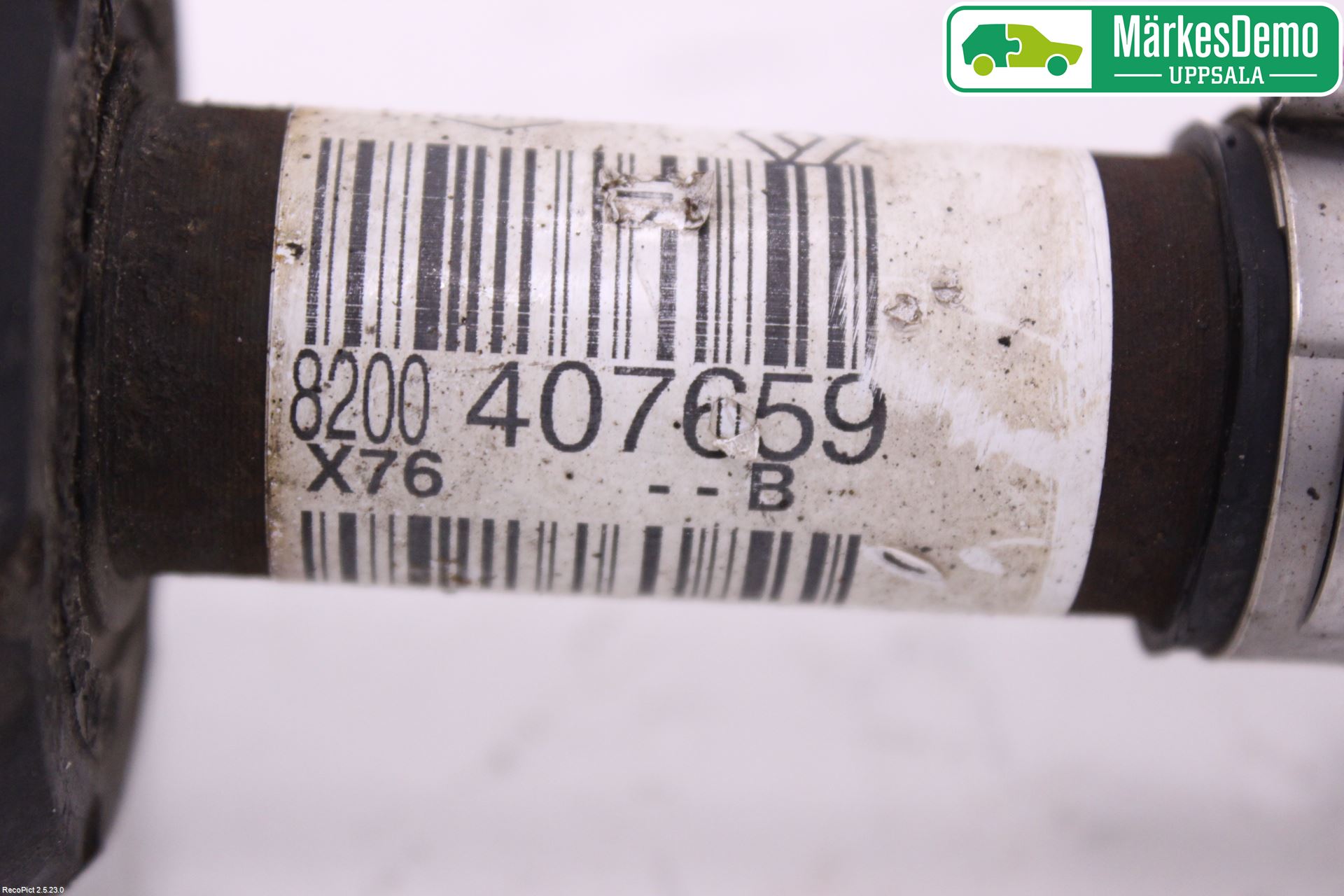 Nissan KUBISTAR Drivaxel Fram Vänster