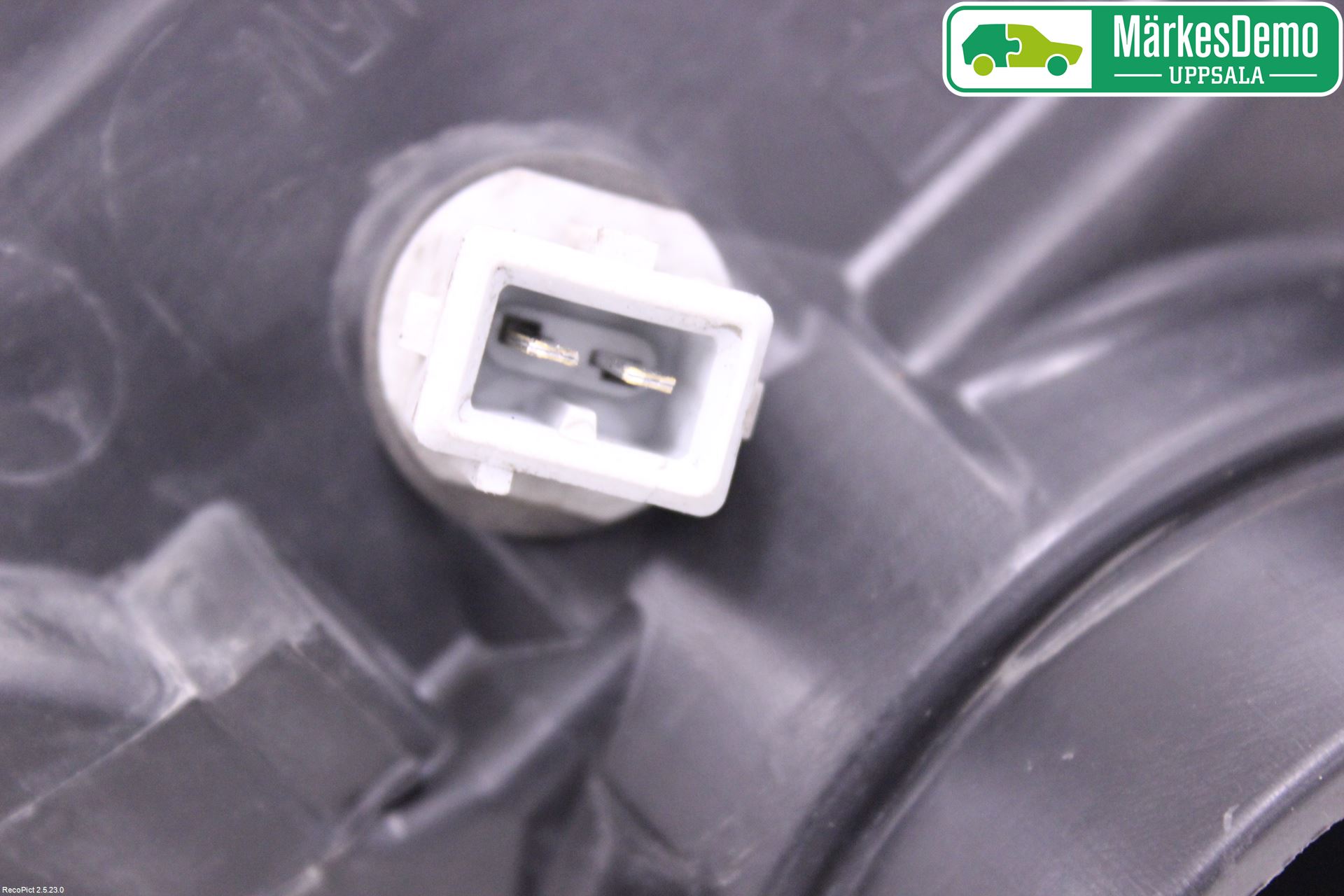 Nissan KUBISTAR Strålkastare Vänster