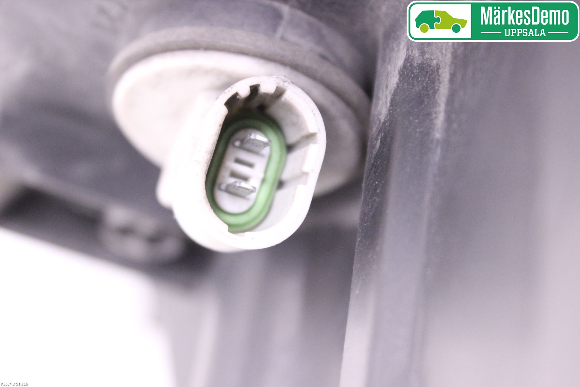 Nissan KUBISTAR Strålkastare Vänster