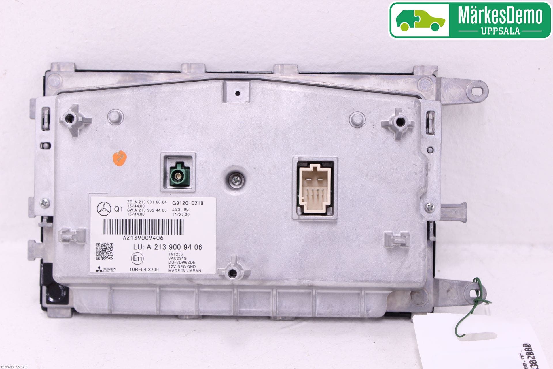 Mercedes-Benz MB E-KLASS (W213) 16-23 Bildskärm