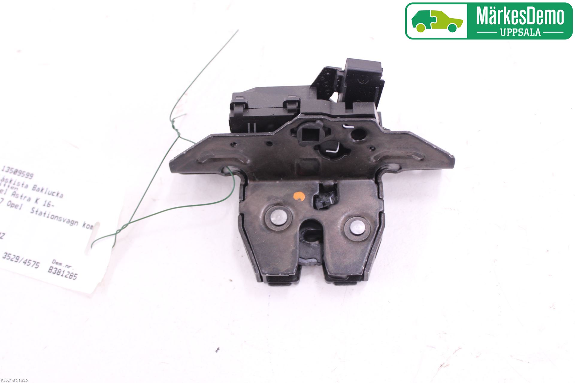 Opel ASTRA K 16-22 Låskista Baklucka