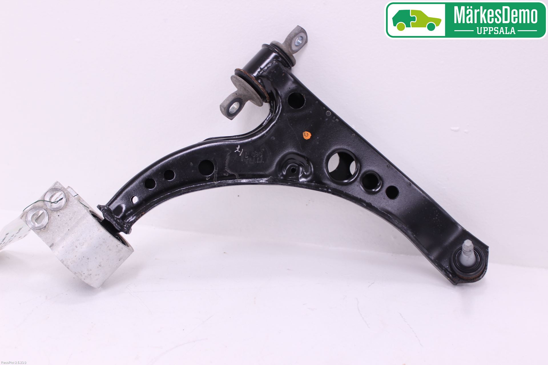 Opel ASTRA K 16-22 Bärarm Fram Undre Hö