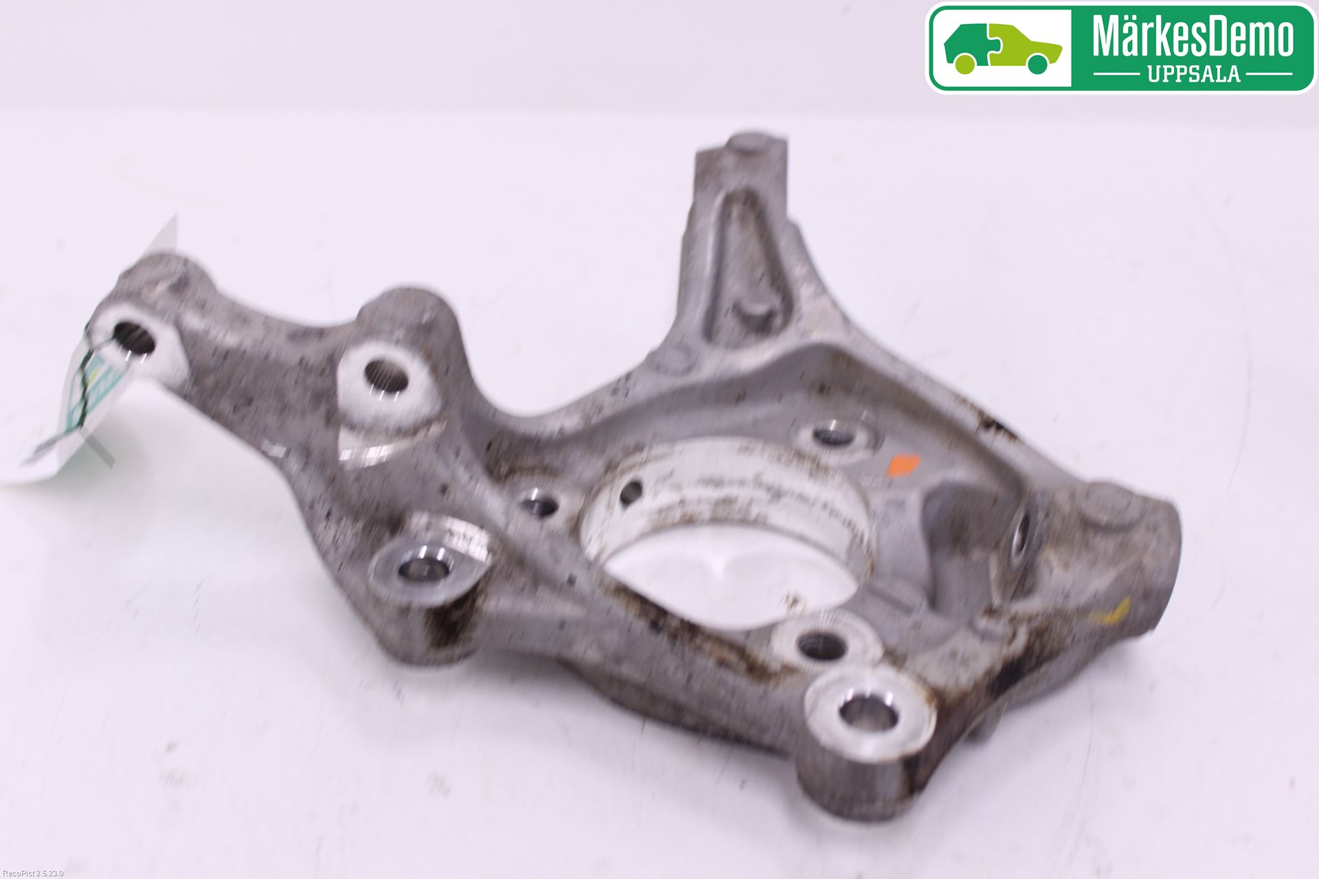 Opel ASTRA K 16-22 Styrspindel Lagerhus Hö