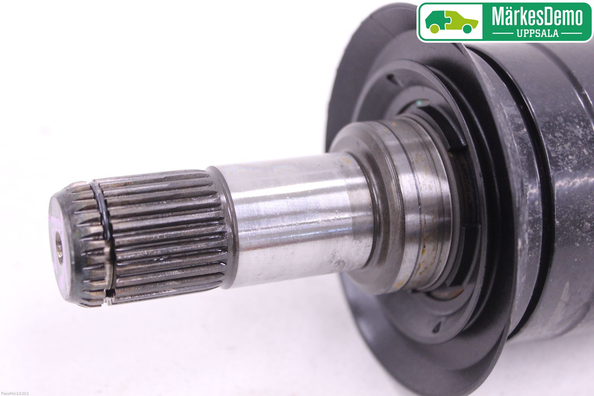 BMW 4 F36 Gran Coupé 14-20 Drivaxel Bak Vänster