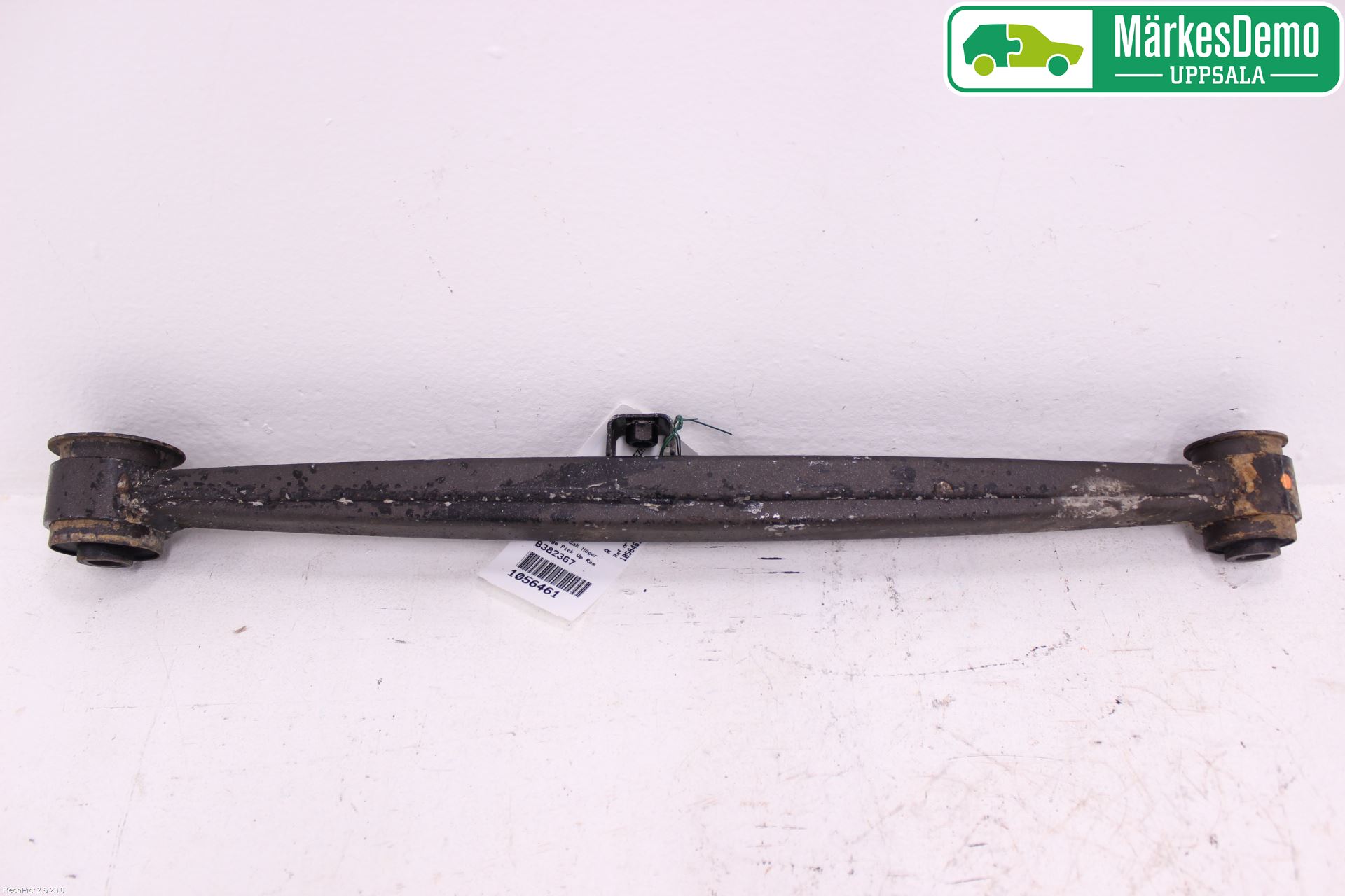 Dodge PICK UP RAM 81- Bärarm Bak Höger