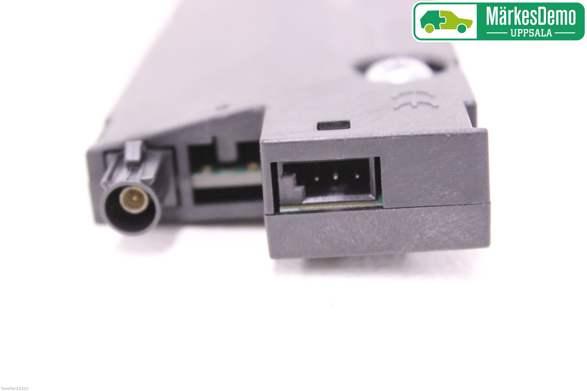 BMW 5 F10/F11/F18 09-17 Antennförstärkare