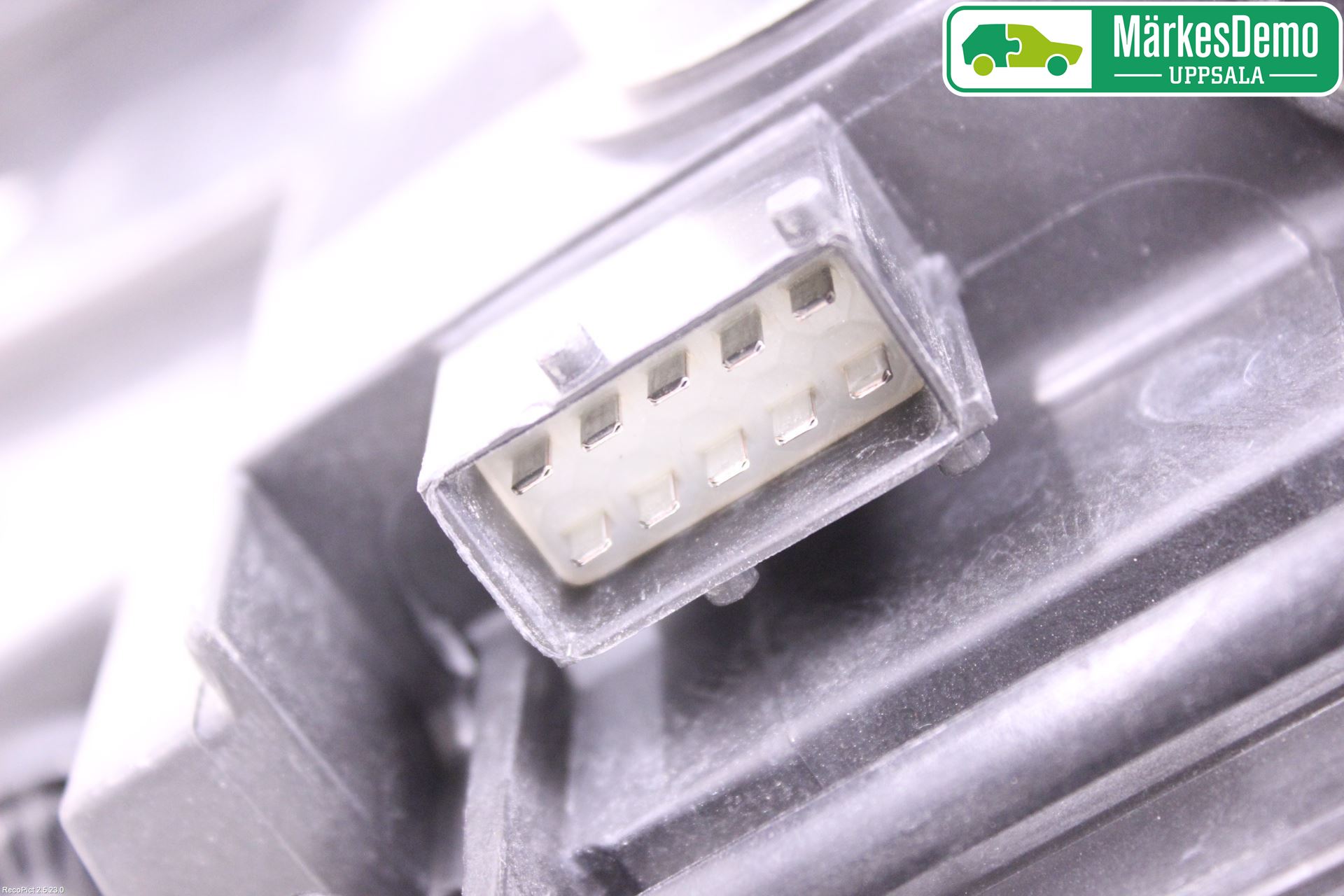 Opel CORSA D 07-14 Strålkastare Vänster