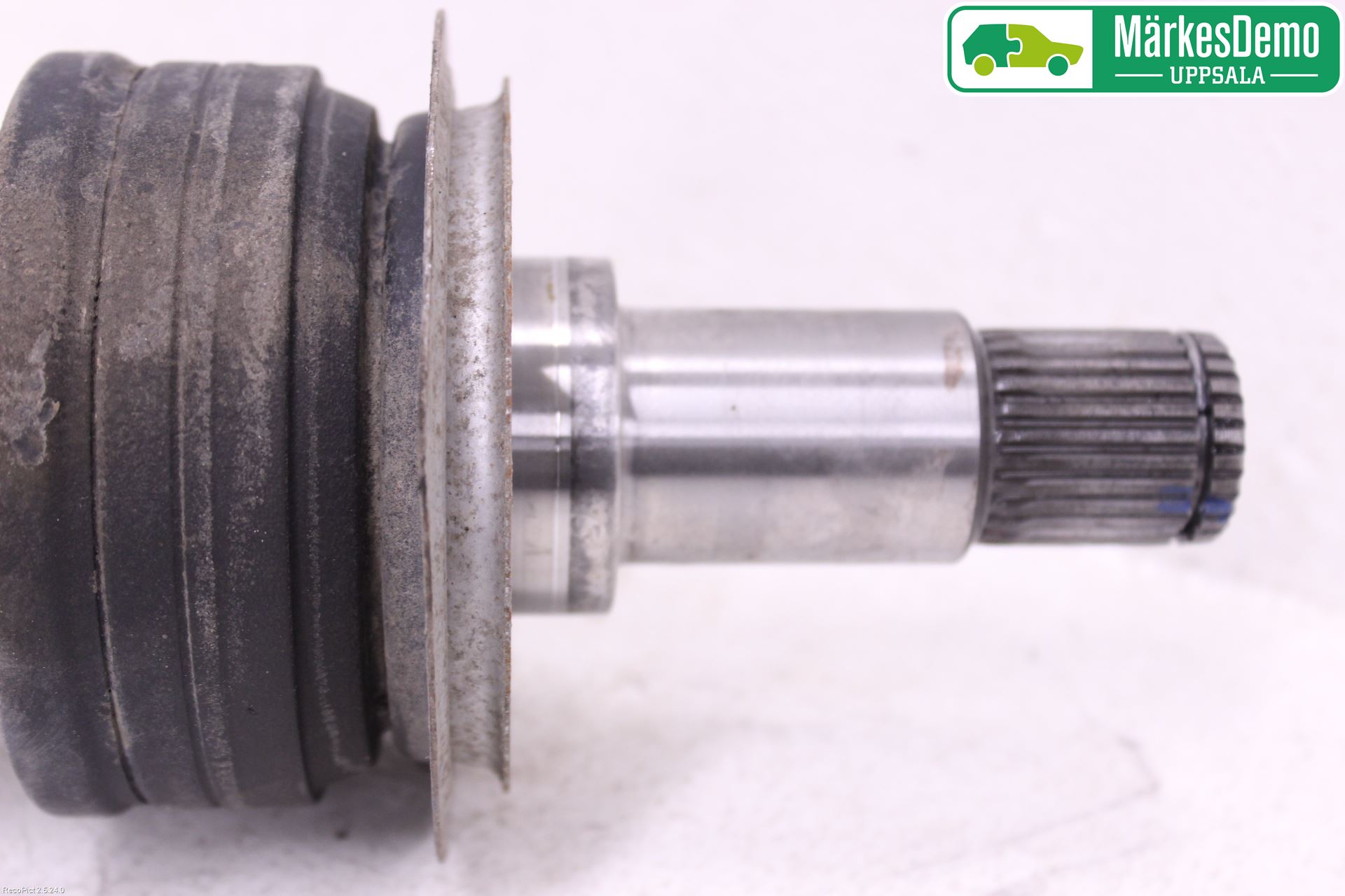 Mercedes-Benz MB E-KLASS (W213) 16-23 Drivaxel Bak Höger