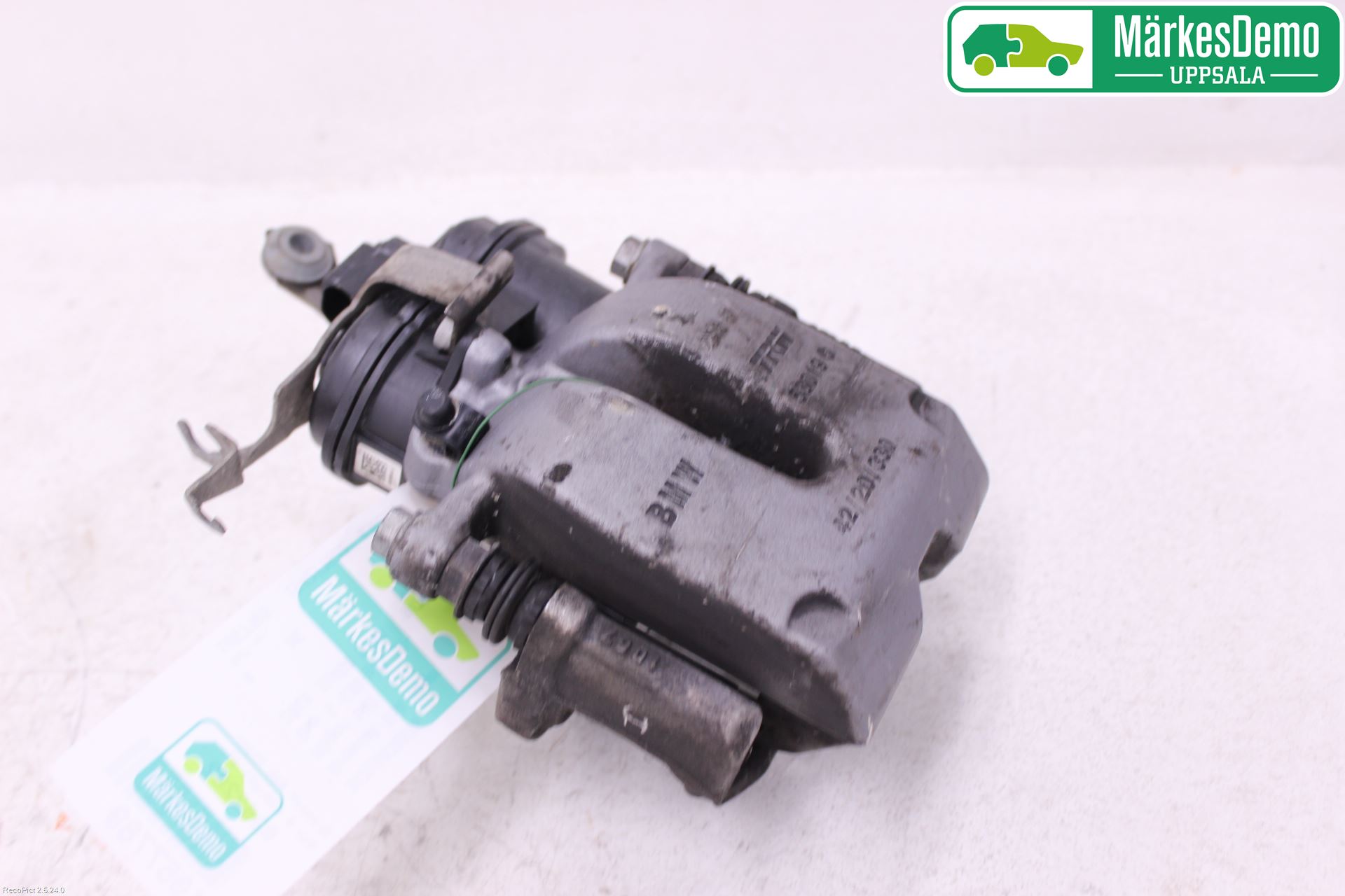 BMW 5 G30/G31/F90 17-23 Bromsok Bak Höger
