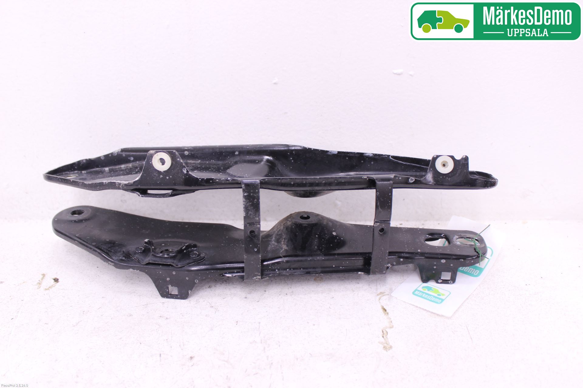 BMW 5 G30/G31/F90 17-23 Bärarm Bak Vänster