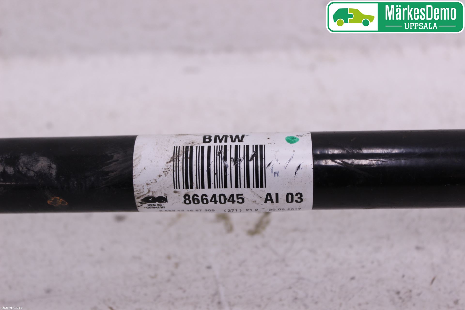 BMW 5 G30/G31/F90 17-23 Drivaxel Bak Vänster