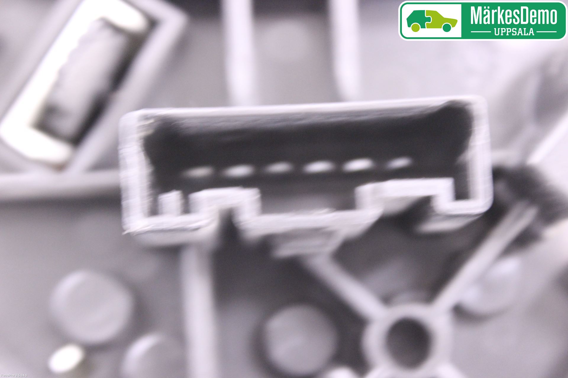 BMW 1 E87/81 5D/3D 03-11 Bakljus Vänster