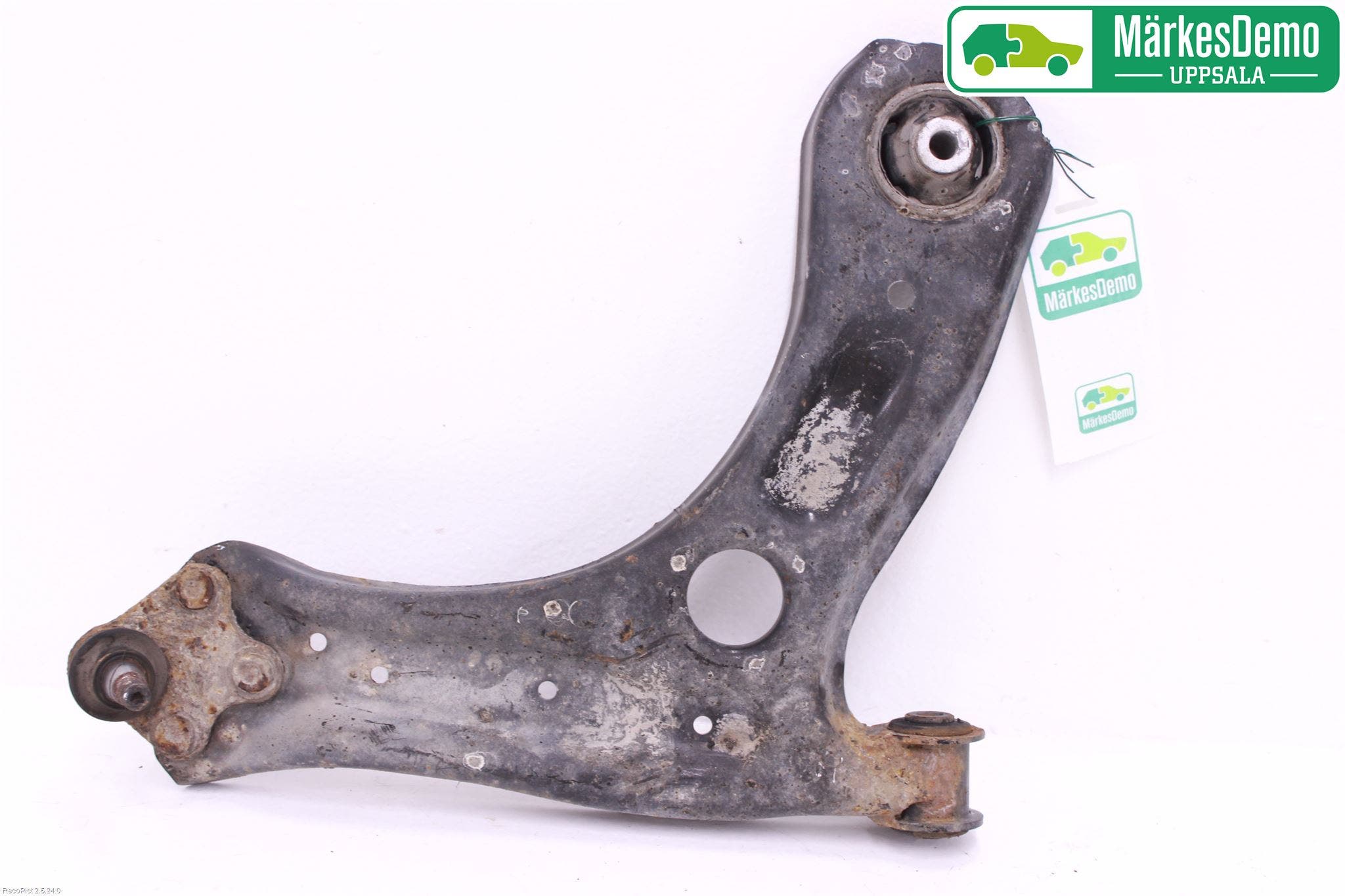 Skoda ROOMSTER Bärarm Fram Undre Hö