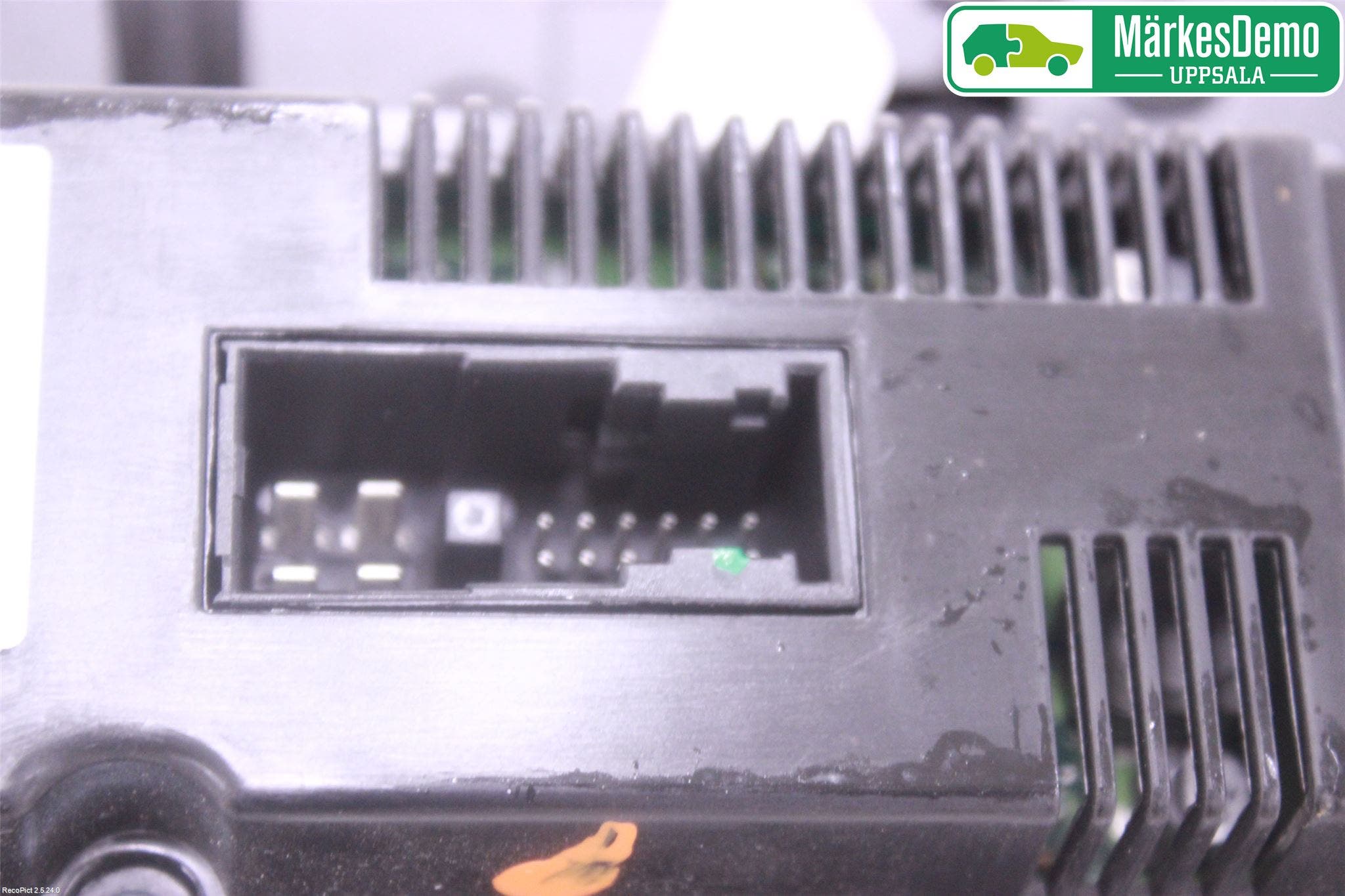 Mercedes-Benz MB E-KLASS (W212) 09-16 Ac Styrenhet Ac Manöveren