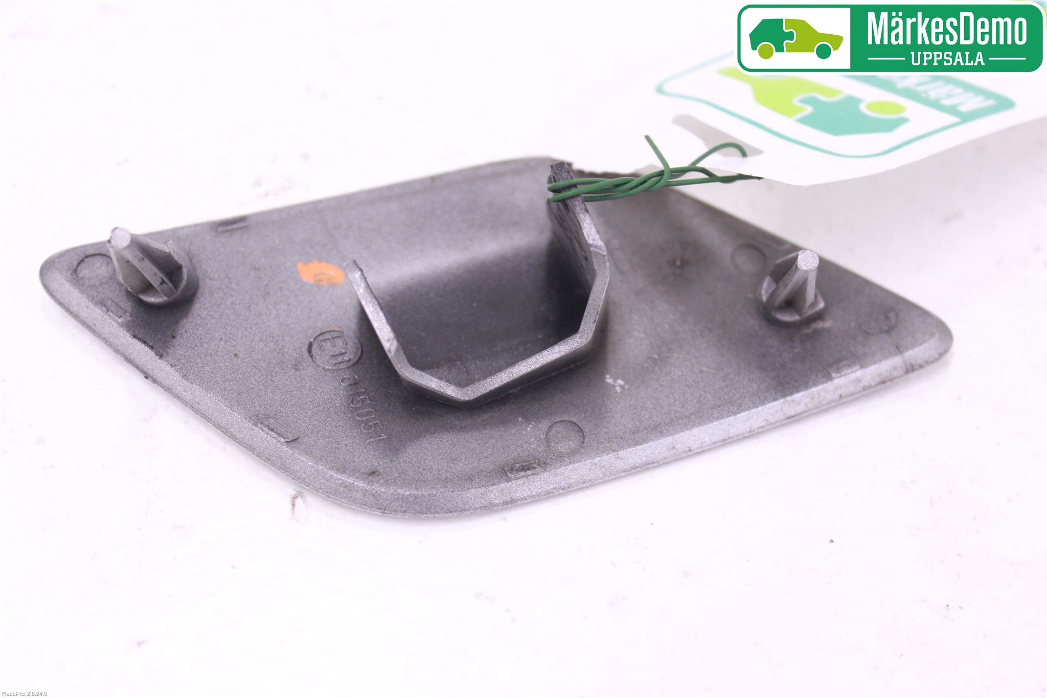 Audi A6/S6     05-11 Spolarmunstycke Strålkastare