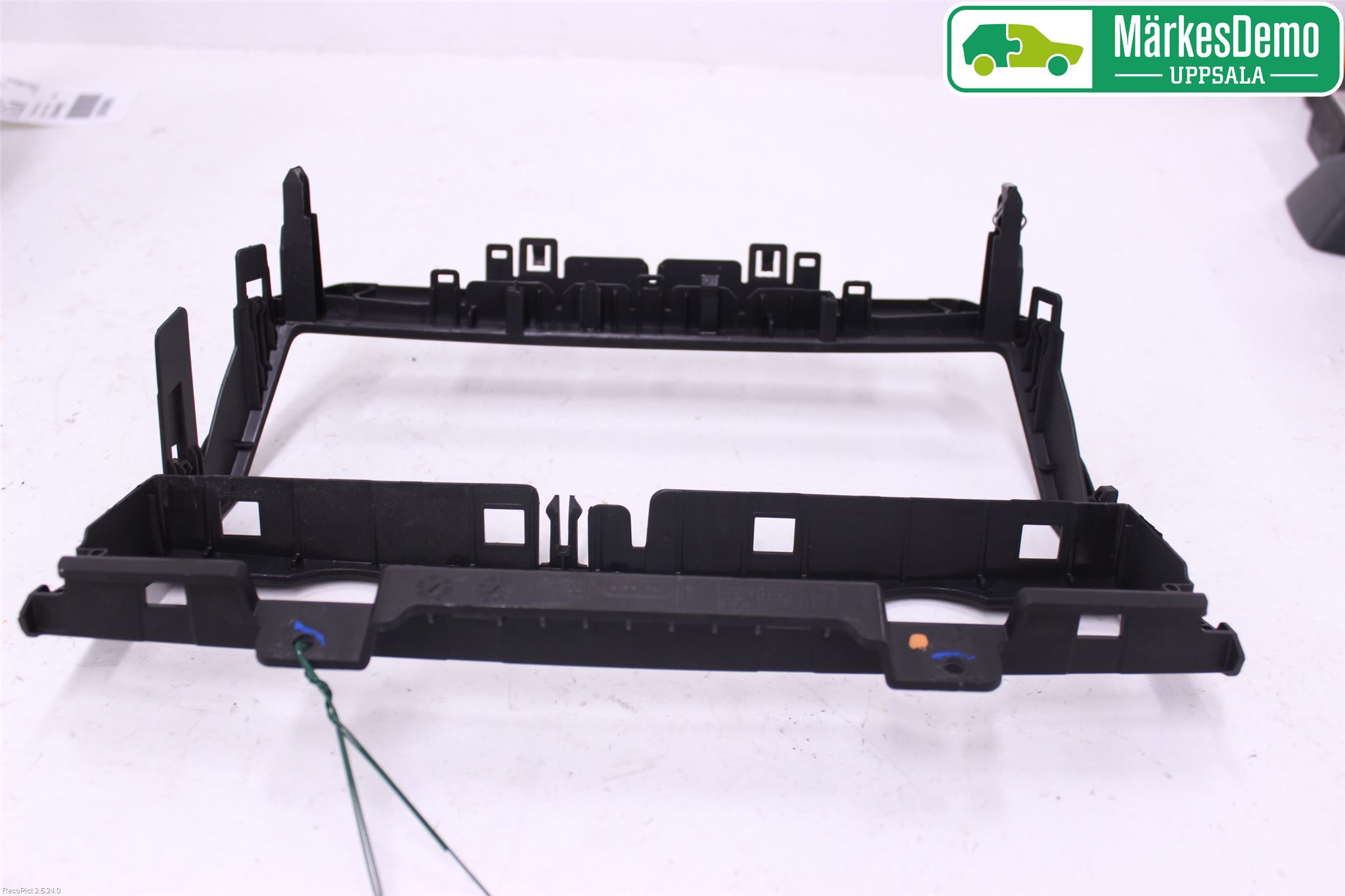 BMW X5 E70 07-13 Instrument-Radio Sarg