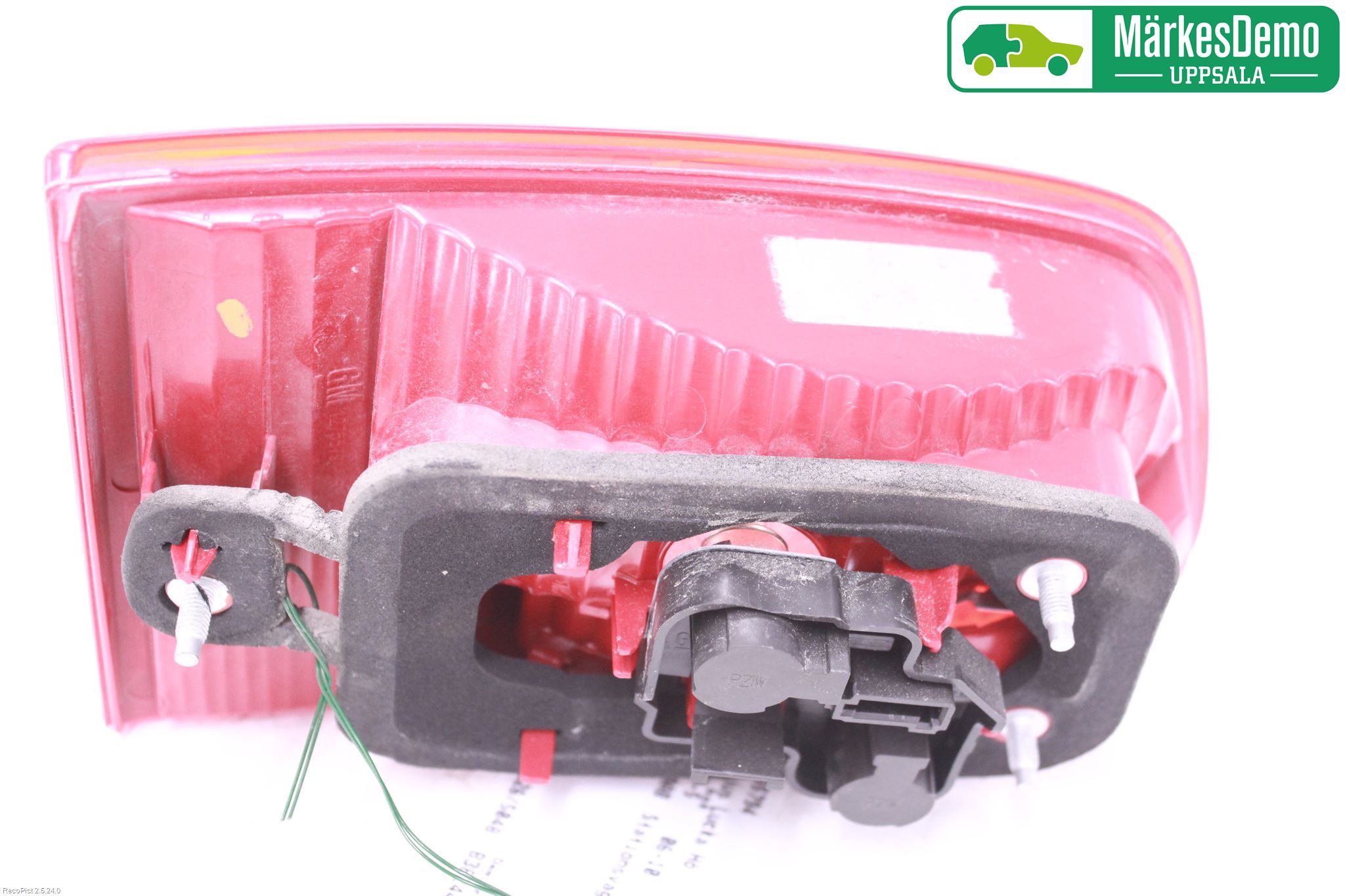 Saab 9-5     06-10 Bakljus Lucka Hö