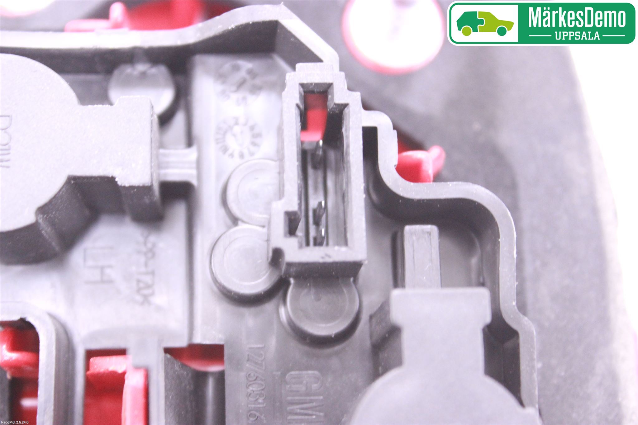 Saab 9-5     06-10 Bakljus Lucka Vä